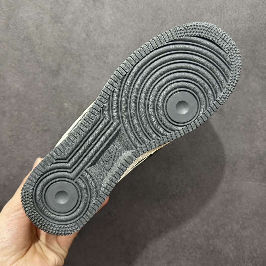 图片[9]-【定制版】Nk Air Force 1\’07 Low 斯图西联名 米灰英文猪八 空军一号低帮休闲板鞋  #原楦头原纸板 原装鞋盒 定制五金配件 内置全掌气垫 原厂鞋底  货号：XZ6188-726 尺码：36 36.5 37.5 38 38.5 39 40 40.5 41 42 42.5 43 44 44.5 45-选品中心