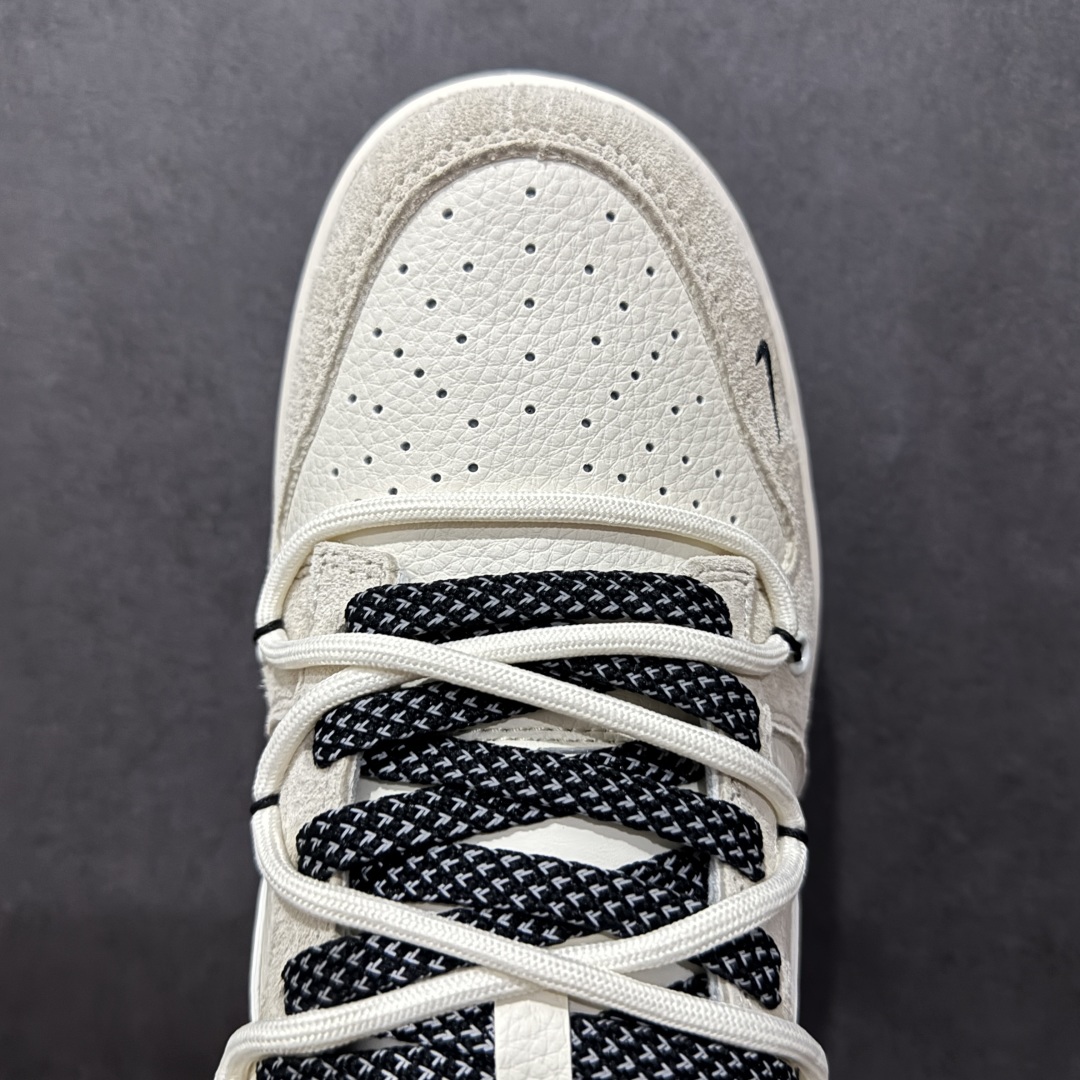 图片[8]-【定制版】Nk SB Dunk Low NIKE联名 红标米黑抽绳 周年高端定制 低帮休闲板鞋  #定制鞋盒 大厂纯原品质出货 超高清洁度 皮料切割干净无任何毛边 细节完美   货号：XX3168-118 尺码：36 36.5 37.5 38 38.5 39 40 40.5 41 42 42.5 43 44 44.5 45-选品中心