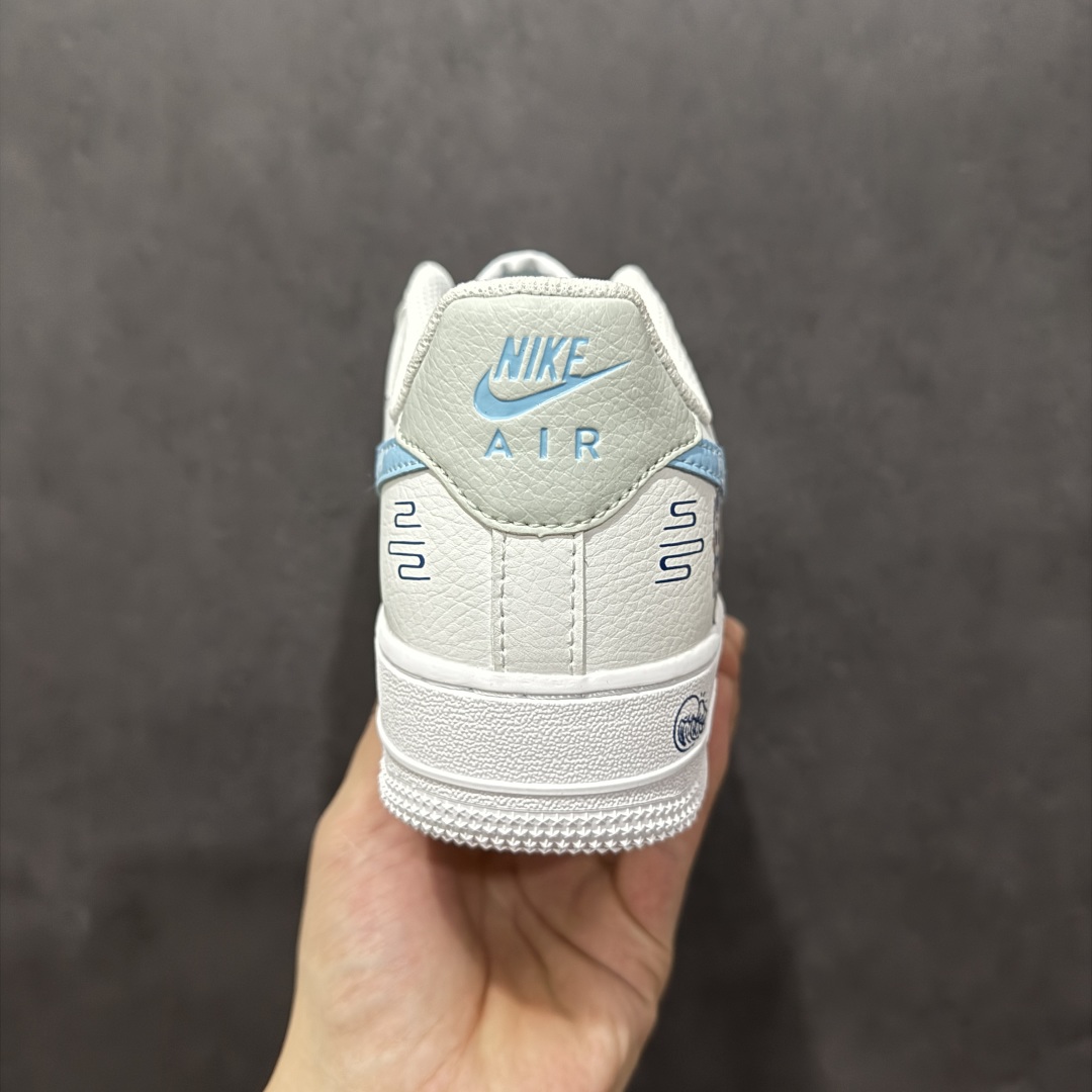 图片[4]-【定制版】二次元手绘涂鸦“灵珠敖丙”🧡“Lingzhu”🧡 空军一号定制板鞋 灵珠敖丙是动画电影《哪吒之魔童降世》中的重要角色。他本是东海龙宫三太子，由灵珠转世而生。敖丙拥有高颜值，一袭白衣，气质翩翩，眉清目秀。敖丙天赋异禀，身负强大的法术，能操控冰与水，实力不凡。虽出身于龙族，肩负着振兴家族的重任 货号：HF0022-010 尺码： 36 36.5 37.5 38 38.5 39 40 40.5 41 42 42.5 43 44 44.5 45-选品中心