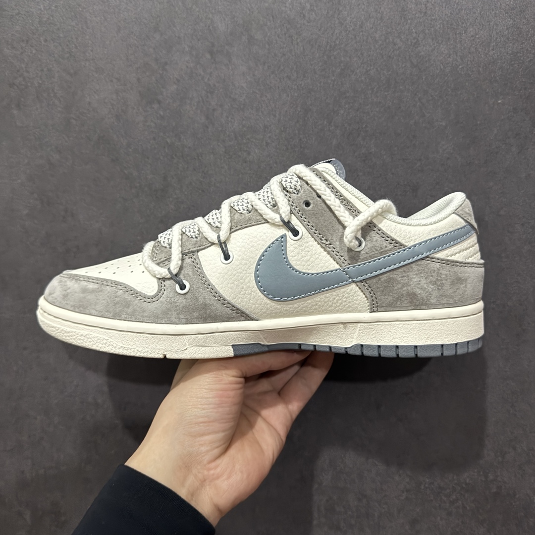 图片[2]-【定制版】Nk SB Dunk Low 北面 x Sup联名 绑带猪八灰勾 周年高端定制 低帮休闲板鞋  #定制鞋盒 大厂纯原品质出货 超高清洁度 皮料切割干净无任何毛边 细节完美   货号：YX5066-228 尺码：36 36.5 37.5 38 38.5 39 40 40.5 41 42 42.5 43 44 44.5 45-选品中心