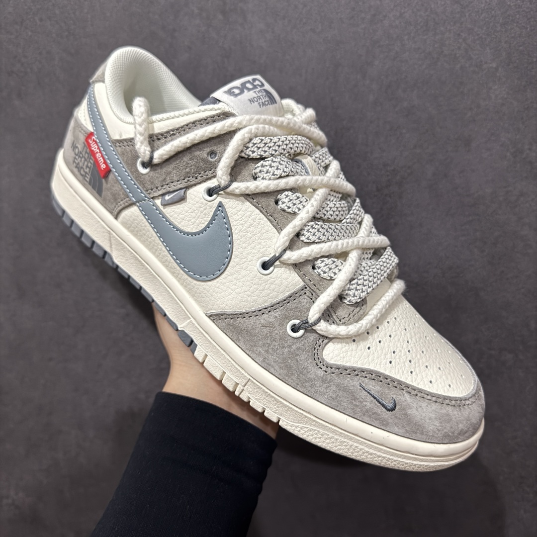 图片[3]-【定制版】Nk SB Dunk Low 北面 x Sup联名 绑带猪八灰勾 周年高端定制 低帮休闲板鞋  #定制鞋盒 大厂纯原品质出货 超高清洁度 皮料切割干净无任何毛边 细节完美   货号：YX5066-228 尺码：36 36.5 37.5 38 38.5 39 40 40.5 41 42 42.5 43 44 44.5 45-选品中心
