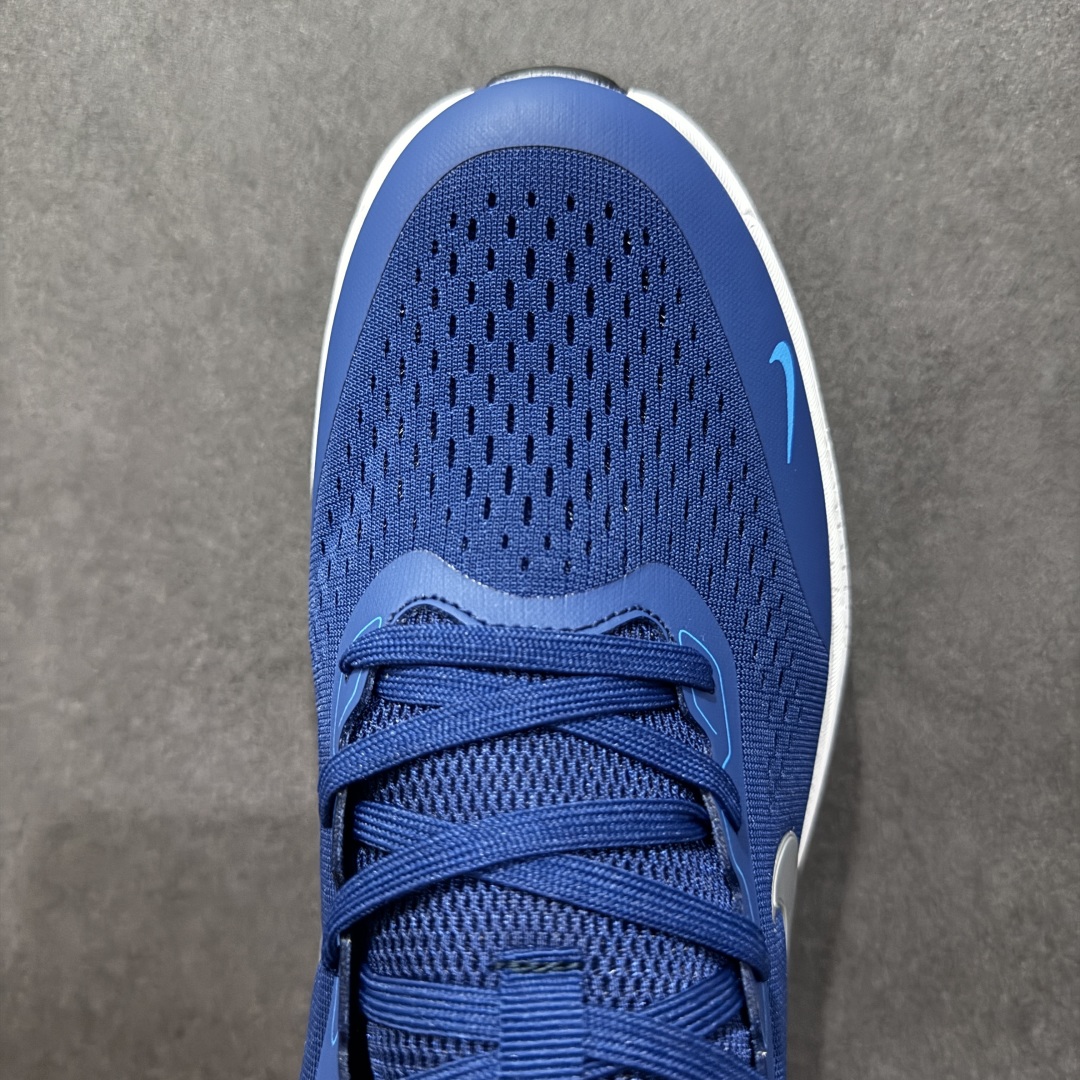 图片[8]-【公司级】Nike VOMERO 18X 登月系列 轻盈跑鞋 舒适百搭防滑耐磨 低帮 休闲跑步鞋 拥有 Zoom Air 一如既往的稳定感和流畅感 鞋面采用工程网眼设计 为特定高热区域营造出色透气性 进一步增加鞋面的穿孔数量 让足部能够快速散热 中足搭配 Flywire 飞线 在高速运动时营造舒适稳定的贴合感 内置Zoon气垫加持 动力十足 货号：HM2519-109 尺码：40 41 42 43 44 45-选品中心