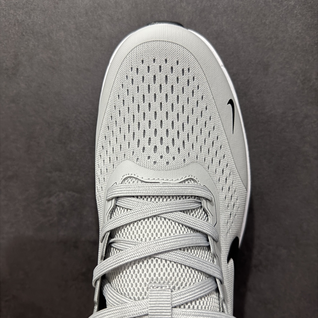 图片[8]-【公司级】Nike VOMERO 18X 登月系列 轻盈跑鞋 舒适百搭防滑耐磨 低帮 休闲跑步鞋 拥有 Zoom Air 一如既往的稳定感和流畅感 鞋面采用工程网眼设计 为特定高热区域营造出色透气性 进一步增加鞋面的穿孔数量 让足部能够快速散热 中足搭配 Flywire 飞线 在高速运动时营造舒适稳定的贴合感 内置Zoon气垫加持 动力十足 货号：HM2519-101 尺码：40 41 42 43 44 45-选品中心