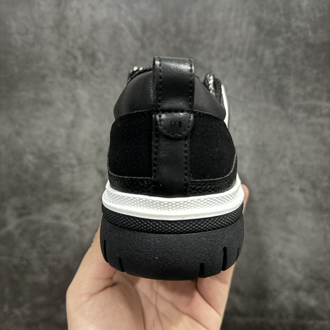 图片[4]-【广东纯原版本】Chanel 小香厚底熊猫板鞋运动鞋 香奈儿2025ss火爆熊猫鞋配色厚底休闲运动鞋板鞋同步 小红书爆款 非常火爆 非常难买的一款鞋 全网最火的厚底熊猫鞋 可想而知小香控不可错过的 颜值与舒适并存的 简约百搭小白鞋 厚底增高超级百搭，闭眼入谁穿谁好看 鞋面：小牛皮＋牛绒 内里：原版网里 大底：tpu原版大底 尺码：35 36 37 38 39 40-选品中心