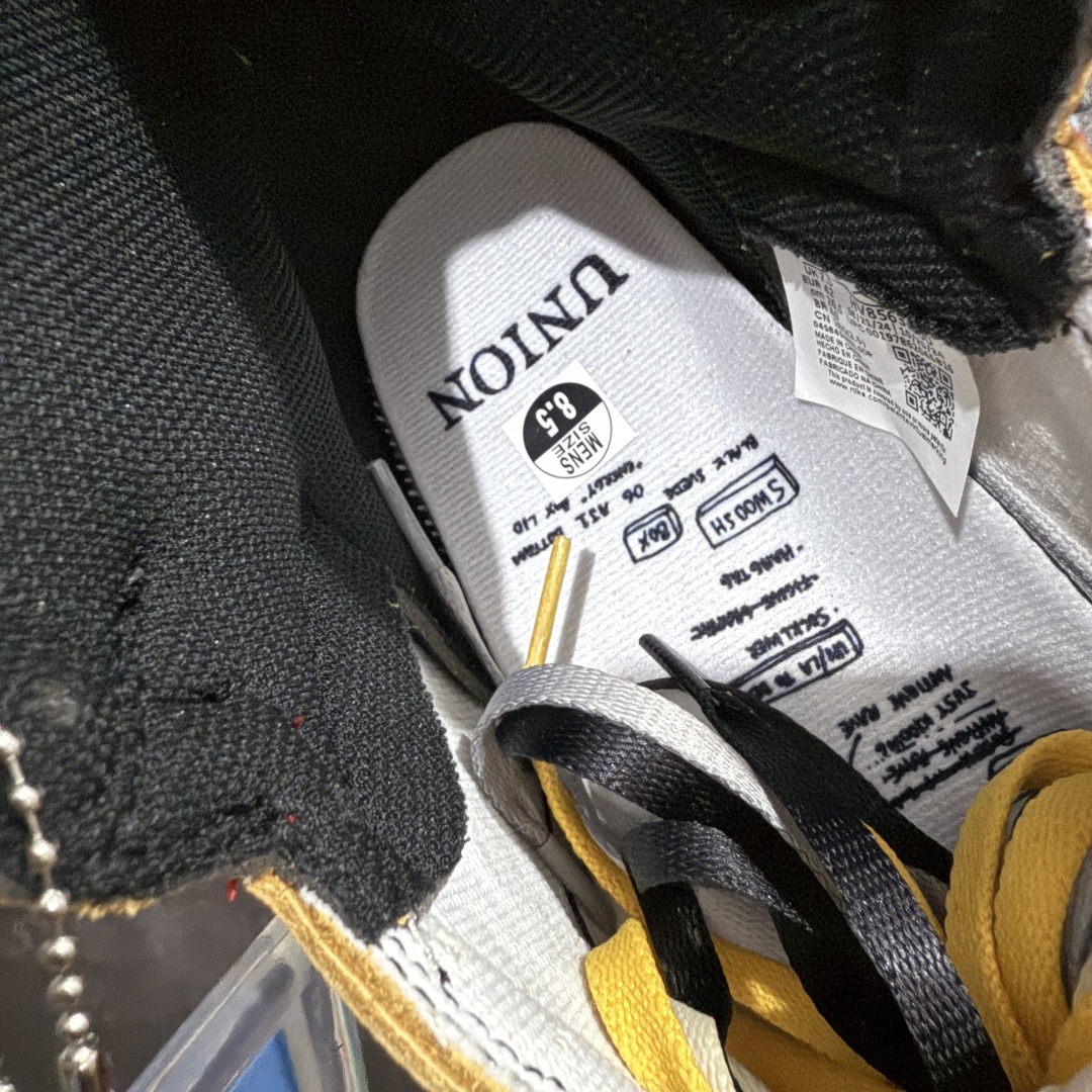 图片[9]-【PK纯原版】Union X Air Jordan 1 Retro High NRG 限量联名 黑白红拼接 实拍首发 货号：HV8563 600 大厂出品 市场第一梯队 唯一可媲美原版 全鞋电脑针车 精确间距匹配 国内顶级头层皮料订染 用料绝不含糊 飞翼3D高频深度立体 全方位比对原鞋 皮料全程玻璃冲刀 冲裁 清洁度完美 工艺方面漏斗收腰 底线拉帮 LOGO立体 小到针眼排布 载片对称 冲孔效果 鞋标规范 鞋垫背胶等等 绝对无敌 尺码：40 40.5 41 42 42.5 43 44 44.5 45 46 47.5-选品中心