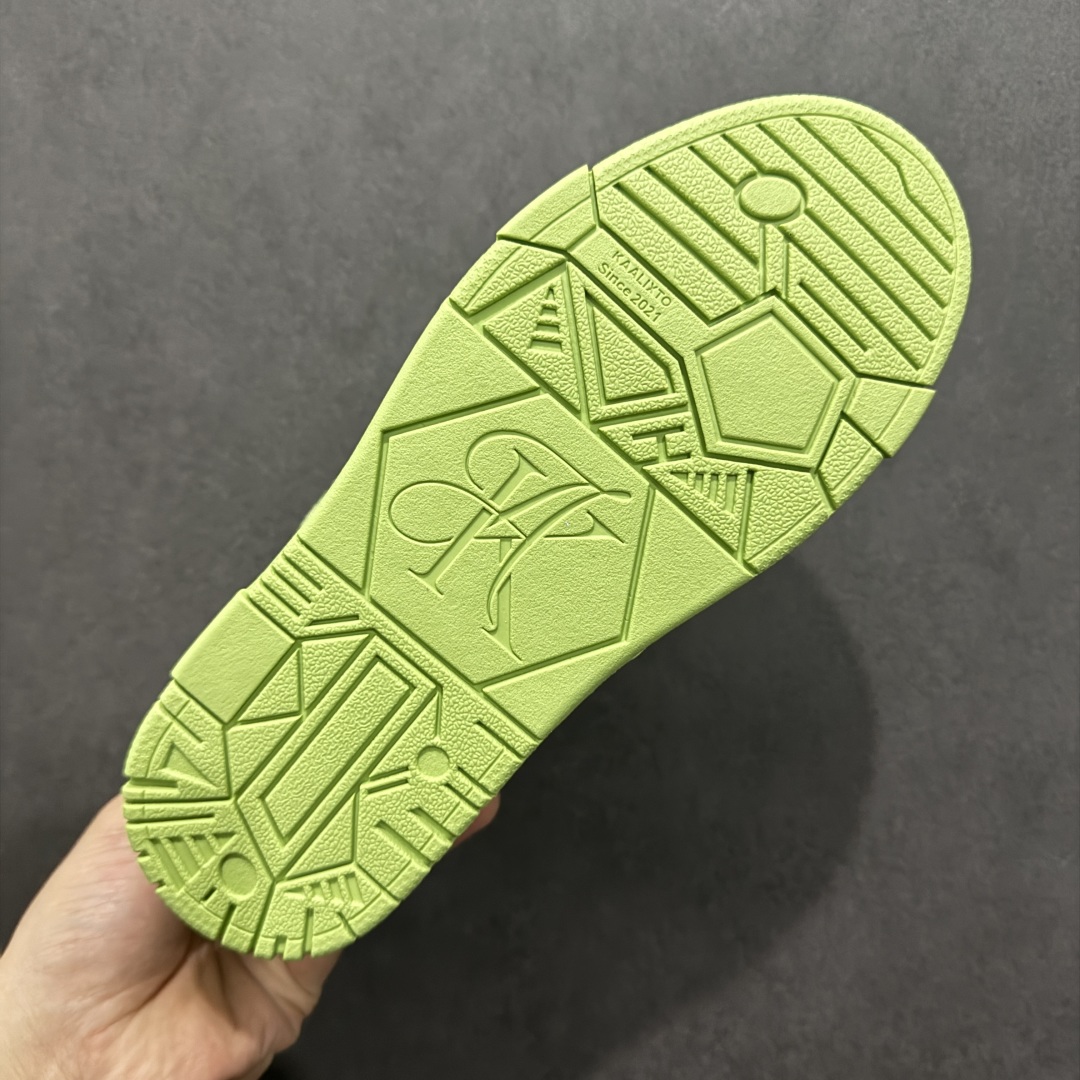 图片[9]-【福利特价】KAALIXTO Retro Vintage 星星潮流休闲防滑耐磨低帮板鞋 此款鞋使用牛仔作为主要的鞋面材质 结实耐磨 鞋舌设计特有印花皮牌作为搭配充分凸显牛仔的特性 整体鞋款采用牛仔面料随意角度拼接的呈现方法 打破消费者原有对鞋子的刻板印象 让人耳目一新 织麦标在彰品品牌属性的同时更具牛仔的代表性元素 并采用加厚内里 穿着舒适透气 鞋底做旧氧化 尺码：36 37 38 39 40 41 42 43 44 45-选品中心