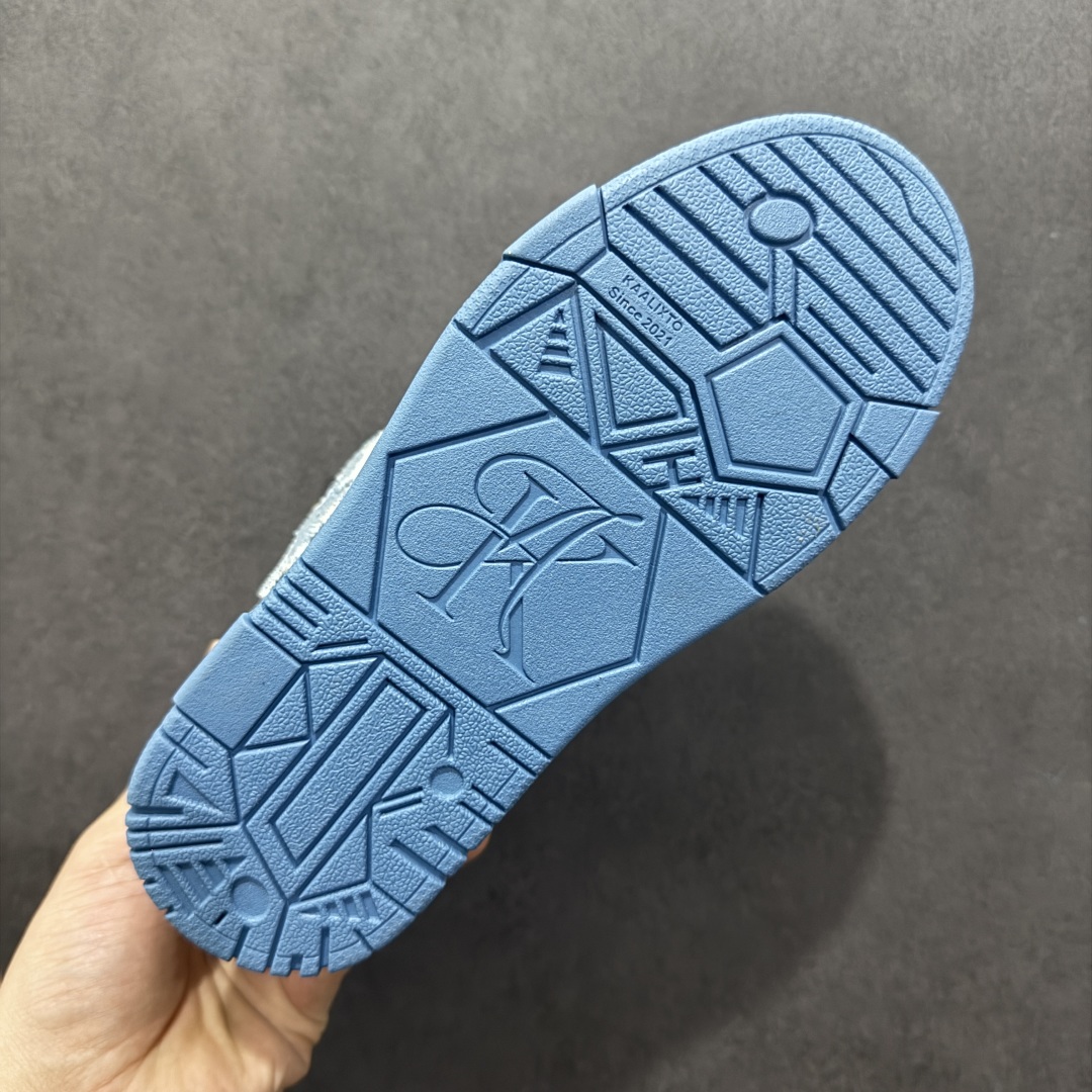 图片[9]-【福利特价】KAALIXTO Retro Vintage 星星潮流休闲防滑耐磨低帮板鞋 此款鞋使用牛仔作为主要的鞋面材质 结实耐磨 鞋舌设计特有印花皮牌作为搭配充分凸显牛仔的特性 整体鞋款采用牛仔面料随意角度拼接的呈现方法 打破消费者原有对鞋子的刻板印象 让人耳目一新 织麦标在彰品品牌属性的同时更具牛仔的代表性元素 并采用加厚内里 穿着舒适透气 鞋底做旧氧化 尺码：36 37 38 39 40 41 42 43 44 45-选品中心
