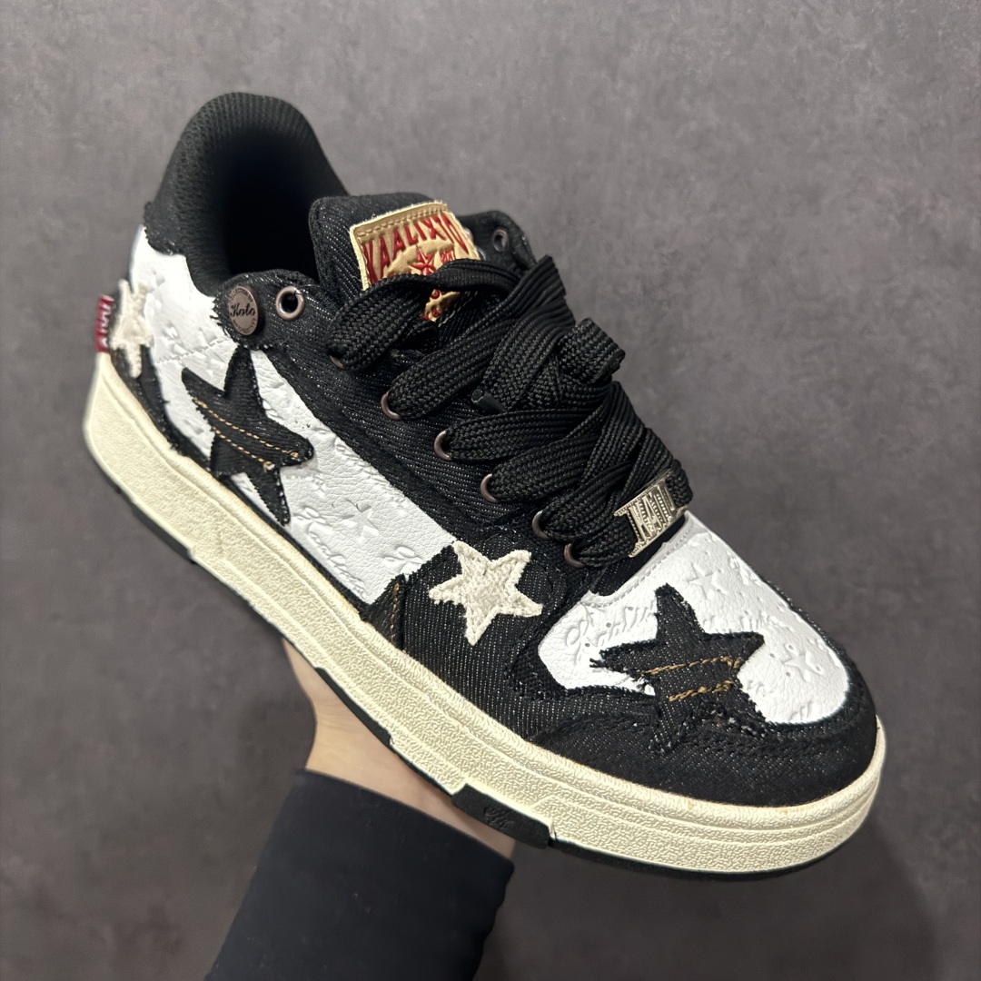 图片[3]-【福利特价】KAALIXTO Retro Vintage 星星潮流休闲防滑耐磨低帮板鞋 此款鞋使用牛仔作为主要的鞋面材质 结实耐磨 鞋舌设计特有印花皮牌作为搭配充分凸显牛仔的特性 整体鞋款采用牛仔面料随意角度拼接的呈现方法 打破消费者原有对鞋子的刻板印象 让人耳目一新 织麦标在彰品品牌属性的同时更具牛仔的代表性元素 并采用加厚内里 穿着舒适透气 鞋底做旧氧化 尺码：36 37 38 39 40 41 42 43 44 45-选品中心