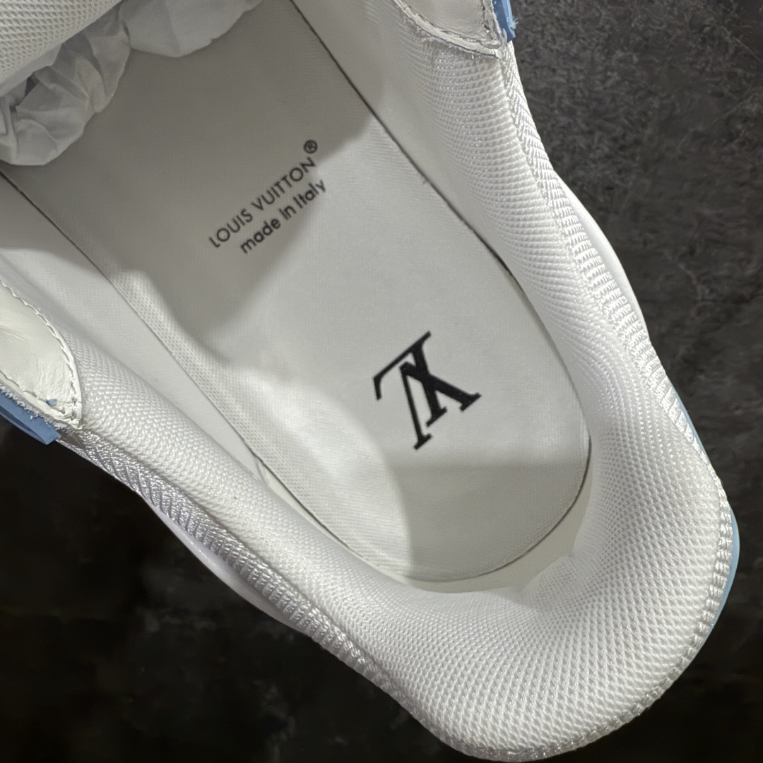 图片[8]-【海淘代购升级版】 现货当天可取 LV Trainer系列高奢运动鞋 新款芯片顶级 潮人必备单品 同步ZP官网空胶工艺 鞋舌、挂饰均镶嵌NFC芯片感应装置 正确胶片断点式设计 中底正确还原原版油印字母比例 1：1原楦格板、楦头、刀磨全新升级！ 独家订制顶级压纹麂皮 原版开模TPU大底 质感原版一致 垫脚聚米微料加透气英伦网布 披靡市场任何版本！细节完美呈现！ 代购指定版本 全新升级最新双盒包装 扫码秒进官网！ 全套包装配件同比原版 尺码： 38-46-选品中心