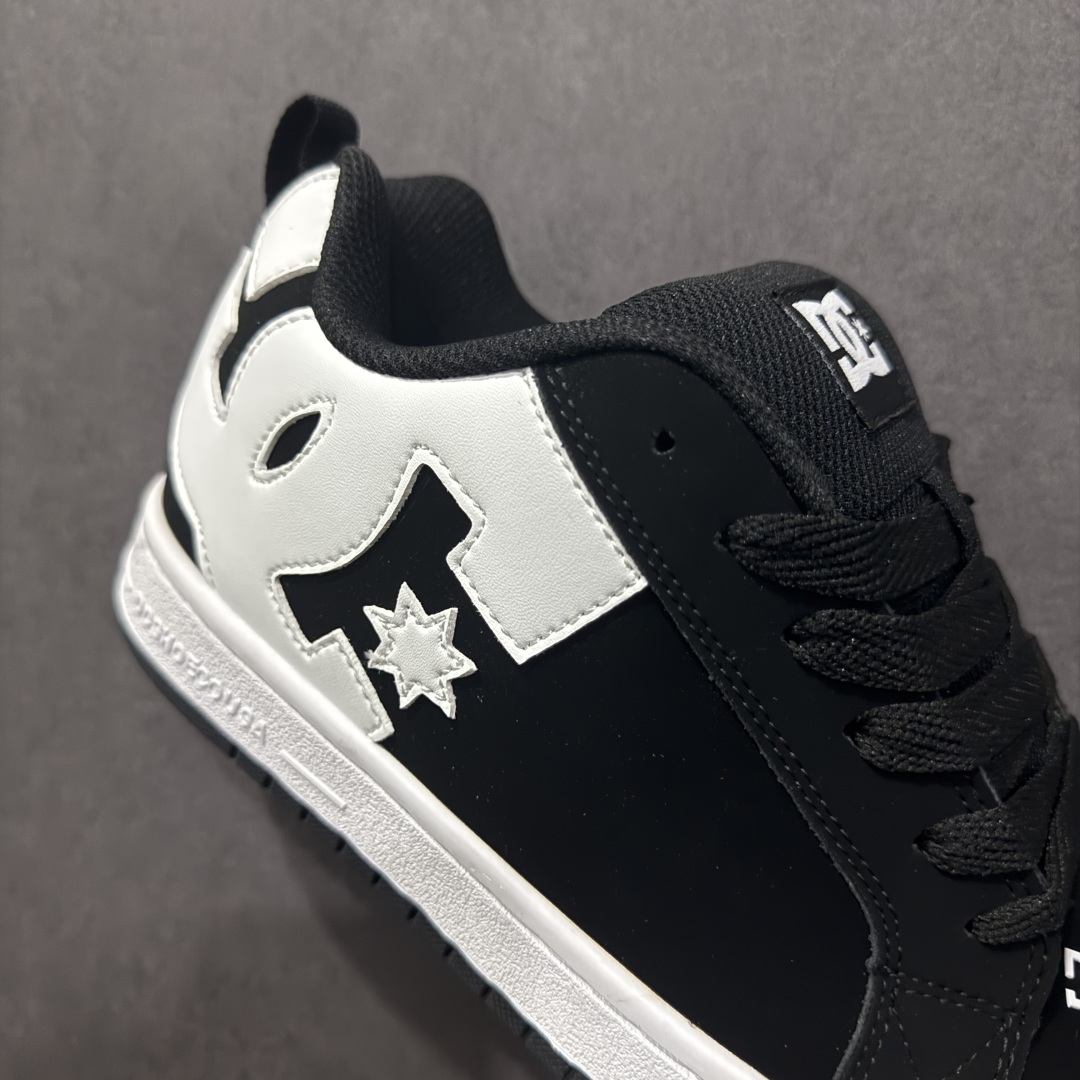 图片[6]-【公司级】街头装品牌 DCSHOECOUSA时尚鞋子男女鞋休闲板鞋低帮圆头百搭 琉凤大底耐磨滑板鞋皮质运动舒适BMX板鞋DC 鞋型经典百搭，低帮系带设计，皮革鞋面，装饰品牌字母LOGO，橡胶鞋底，防滑耐磨轻便，脚感舒适，时髦百搭。 DC/DCShoes就是DCSHOECOUSA，DC Shoes是美国滑板品牌，是很潮的运动品牌。此次 DCSHOES 续写 CBGB 的传奇故事，从 CBGB 中汲取创意灵感融入到产品设计之中，采用具有浓厚街头文化气息的特殊图案传递品牌理念，备受街头爱好者及潮流青年的青睐，品牌粉丝遍布全球。随着极限运动热潮在中国愈演愈烈，如今 DCSHOES 正式重回中国市场，致力为中国的极限运动与街头文化赋予全新生命力。 尺码：36-45-选品中心