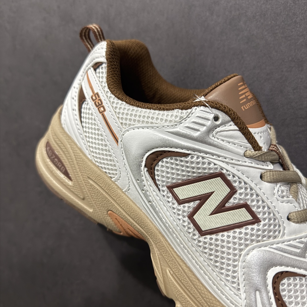 图片[5]-【纯原性价比】New Balance 530 NB530 男女休闲慢跑鞋 MR530NI 大厂出品 所有配色都是原鞋开发 超正版型 超高清洁度和品质 价格更具性价比 实体代购专用订单 配套商长期套现长期补货 全新货品 正常出厂触屏不到的单价 超级跑量款 全套原楦原纸板原厂数据开发 进口三明治网面 原装进口翻毛皮料正确绒感卡色 正确中底拉帮中底网布细节 采用轻质牛剖革拼接透气网眼衬垫织物鞋面材质 T-Beam大底提供足步弓支撑 保持步态稳定 后跟搭载外露缓震胶 鞋身整体以各种深浅不一的灰色覆盖 鞋头以淡蓝色调装饰 网眼衬垫通过不规律的色块实现做旧的美感 泛黄的鞋底更是进一步增添了复古气息 尺码：36 37 37.5 38 38.5 39.5 40 40.5 41.5 42 42.5 43 44 44.5 45-选品中心