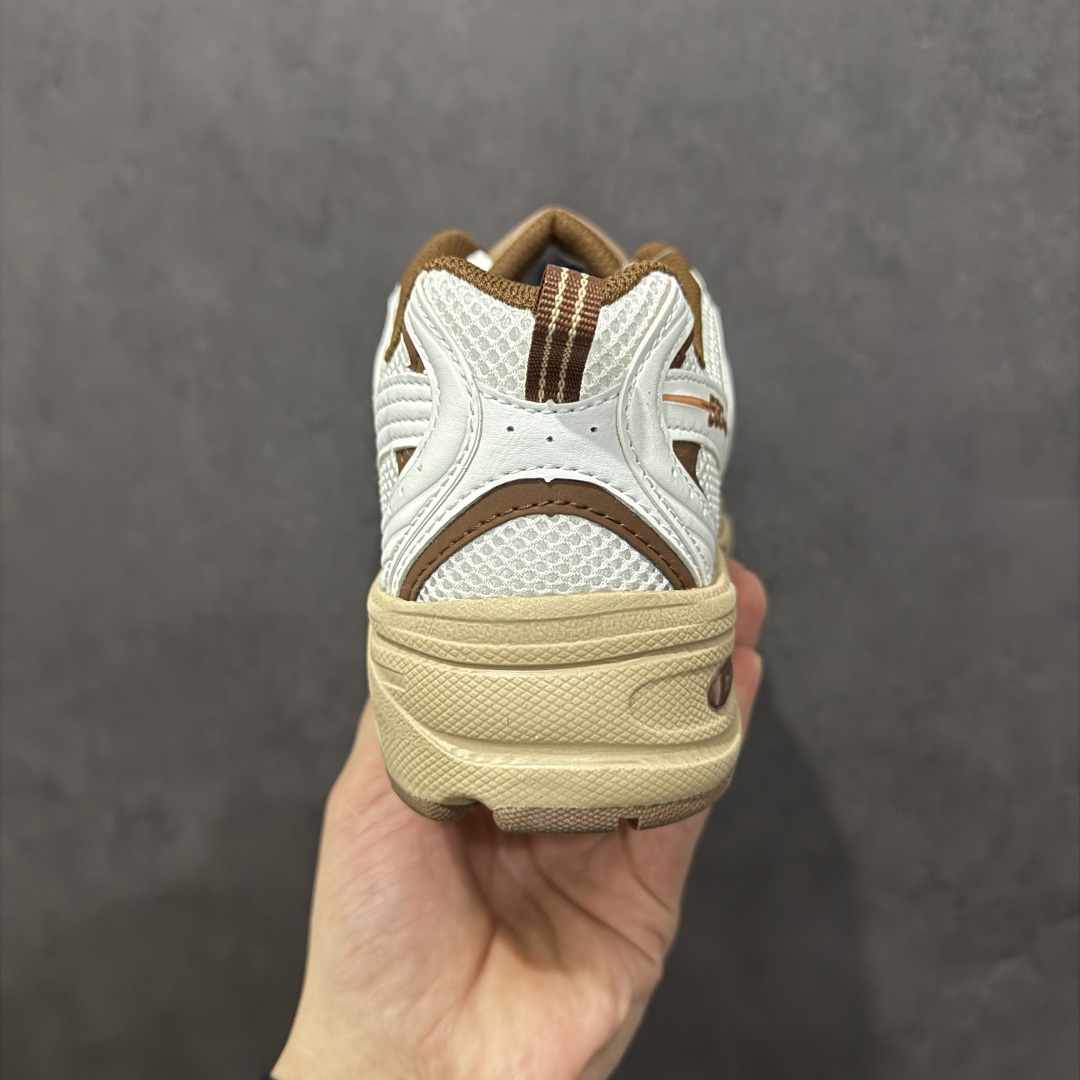 图片[4]-【纯原性价比】New Balance 530 NB530 男女休闲慢跑鞋 MR530NI 大厂出品 所有配色都是原鞋开发 超正版型 超高清洁度和品质 价格更具性价比 实体代购专用订单 配套商长期套现长期补货 全新货品 正常出厂触屏不到的单价 超级跑量款 全套原楦原纸板原厂数据开发 进口三明治网面 原装进口翻毛皮料正确绒感卡色 正确中底拉帮中底网布细节 采用轻质牛剖革拼接透气网眼衬垫织物鞋面材质 T-Beam大底提供足步弓支撑 保持步态稳定 后跟搭载外露缓震胶 鞋身整体以各种深浅不一的灰色覆盖 鞋头以淡蓝色调装饰 网眼衬垫通过不规律的色块实现做旧的美感 泛黄的鞋底更是进一步增添了复古气息 尺码：36 37 37.5 38 38.5 39.5 40 40.5 41.5 42 42.5 43 44 44.5 45-选品中心