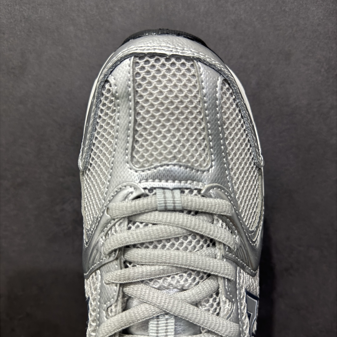 图片[8]-【纯原性价比】New Balance 530 NB530 男女休闲慢跑鞋 MR530LG 大厂出品 所有配色都是原鞋开发 超正版型 超高清洁度和品质 价格更具性价比 实体代购专用订单 配套商长期套现长期补货 全新货品 正常出厂触屏不到的单价 超级跑量款 全套原楦原纸板原厂数据开发 进口三明治网面 原装进口翻毛皮料正确绒感卡色 正确中底拉帮中底网布细节 采用轻质牛剖革拼接透气网眼衬垫织物鞋面材质 T-Beam大底提供足步弓支撑 保持步态稳定 后跟搭载外露缓震胶 鞋身整体以各种深浅不一的灰色覆盖 鞋头以淡蓝色调装饰 网眼衬垫通过不规律的色块实现做旧的美感 泛黄的鞋底更是进一步增添了复古气息 尺码：36 37 37.5 38 38.5 39.5 40 40.5 41.5 42 42.5 43 44 44.5 45-选品中心