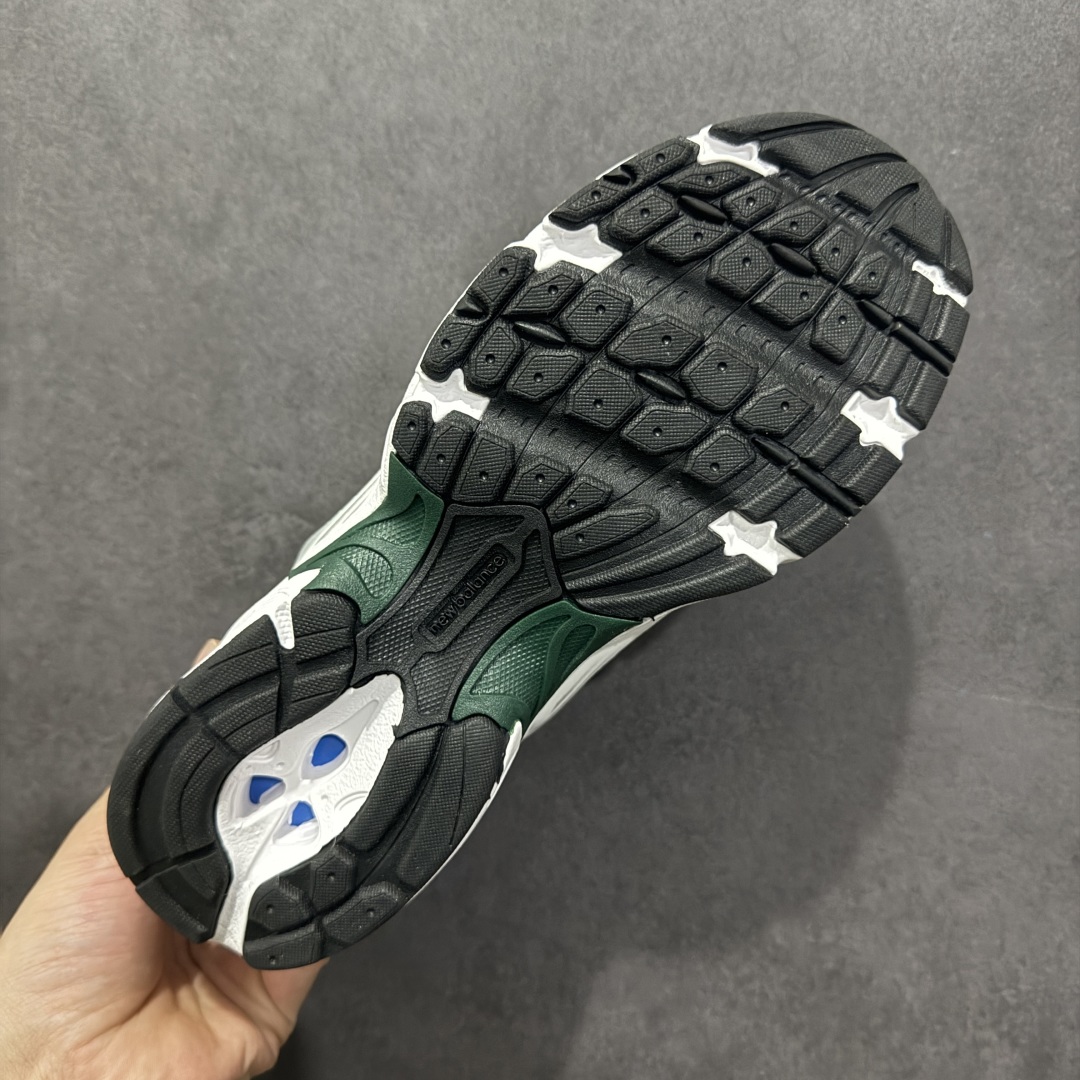 图片[9]-【纯原性价比】New Balance 530 NB530 男女休闲慢跑鞋 MR530ENG 大厂出品 所有配色都是原鞋开发 超正版型 超高清洁度和品质 价格更具性价比 实体代购专用订单 配套商长期套现长期补货 全新货品 正常出厂触屏不到的单价 超级跑量款 全套原楦原纸板原厂数据开发 进口三明治网面 原装进口翻毛皮料正确绒感卡色 正确中底拉帮中底网布细节 采用轻质牛剖革拼接透气网眼衬垫织物鞋面材质 T-Beam大底提供足步弓支撑 保持步态稳定 后跟搭载外露缓震胶 鞋身整体以各种深浅不一的灰色覆盖 鞋头以淡蓝色调装饰 网眼衬垫通过不规律的色块实现做旧的美感 泛黄的鞋底更是进一步增添了复古气息 尺码：36 37 37.5 38 38.5 39.5 40 40.5 41.5 42 42.5 43 44 44.5 45-选品中心