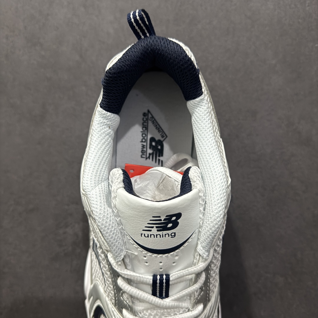 图片[7]-【纯原性价比】New Balance 530 NB530 男女休闲慢跑鞋 MR530SG 大厂出品 所有配色都是原鞋开发 超正版型 超高清洁度和品质 价格更具性价比 实体代购专用订单 配套商长期套现长期补货 全新货品 正常出厂触屏不到的单价 超级跑量款 全套原楦原纸板原厂数据开发 进口三明治网面 原装进口翻毛皮料正确绒感卡色 正确中底拉帮中底网布细节 采用轻质牛剖革拼接透气网眼衬垫织物鞋面材质 T-Beam大底提供足步弓支撑 保持步态稳定 后跟搭载外露缓震胶 鞋身整体以各种深浅不一的灰色覆盖 鞋头以淡蓝色调装饰 网眼衬垫通过不规律的色块实现做旧的美感 泛黄的鞋底更是进一步增添了复古气息 尺码：36 37 37.5 38 38.5 39.5 40 40.5 41.5 42 42.5 43 44 44.5 45-选品中心