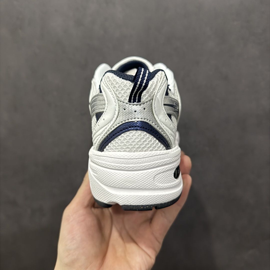 图片[4]-【纯原性价比】New Balance 530 NB530 男女休闲慢跑鞋 MR530SG 大厂出品 所有配色都是原鞋开发 超正版型 超高清洁度和品质 价格更具性价比 实体代购专用订单 配套商长期套现长期补货 全新货品 正常出厂触屏不到的单价 超级跑量款 全套原楦原纸板原厂数据开发 进口三明治网面 原装进口翻毛皮料正确绒感卡色 正确中底拉帮中底网布细节 采用轻质牛剖革拼接透气网眼衬垫织物鞋面材质 T-Beam大底提供足步弓支撑 保持步态稳定 后跟搭载外露缓震胶 鞋身整体以各种深浅不一的灰色覆盖 鞋头以淡蓝色调装饰 网眼衬垫通过不规律的色块实现做旧的美感 泛黄的鞋底更是进一步增添了复古气息 尺码：36 37 37.5 38 38.5 39.5 40 40.5 41.5 42 42.5 43 44 44.5 45-选品中心