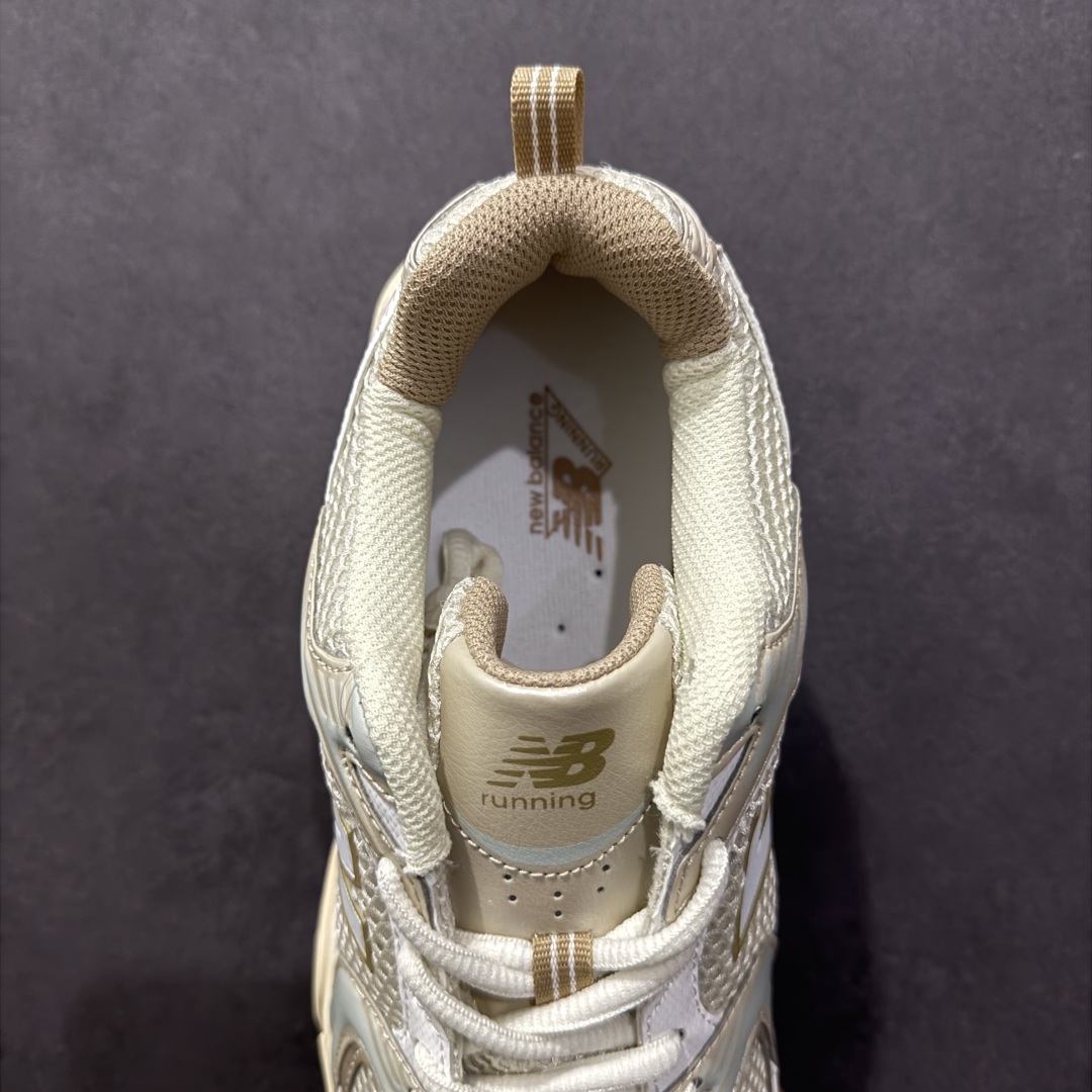 图片[7]-【纯原性价比】New Balance 530 NB530 男女休闲慢跑鞋 MR530AA 大厂出品 所有配色都是原鞋开发 超正版型 超高清洁度和品质 价格更具性价比 实体代购专用订单 配套商长期套现长期补货 全新货品 正常出厂触屏不到的单价 超级跑量款 全套原楦原纸板原厂数据开发 进口三明治网面 原装进口翻毛皮料正确绒感卡色 正确中底拉帮中底网布细节 采用轻质牛剖革拼接透气网眼衬垫织物鞋面材质 T-Beam大底提供足步弓支撑 保持步态稳定 后跟搭载外露缓震胶 鞋身整体以各种深浅不一的灰色覆盖 鞋头以淡蓝色调装饰 网眼衬垫通过不规律的色块实现做旧的美感 泛黄的鞋底更是进一步增添了复古气息 尺码：36 37 37.5 38 38.5 39.5 40 40.5 41.5 42 42.5 43 44 44.5 45-选品中心