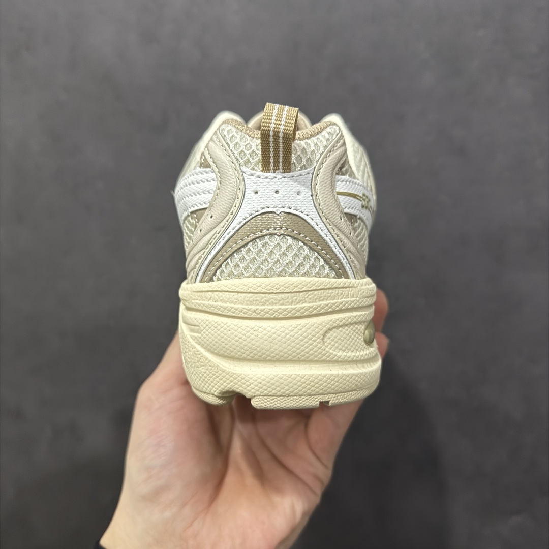 图片[4]-【纯原性价比】New Balance 530 NB530 男女休闲慢跑鞋 MR530AA 大厂出品 所有配色都是原鞋开发 超正版型 超高清洁度和品质 价格更具性价比 实体代购专用订单 配套商长期套现长期补货 全新货品 正常出厂触屏不到的单价 超级跑量款 全套原楦原纸板原厂数据开发 进口三明治网面 原装进口翻毛皮料正确绒感卡色 正确中底拉帮中底网布细节 采用轻质牛剖革拼接透气网眼衬垫织物鞋面材质 T-Beam大底提供足步弓支撑 保持步态稳定 后跟搭载外露缓震胶 鞋身整体以各种深浅不一的灰色覆盖 鞋头以淡蓝色调装饰 网眼衬垫通过不规律的色块实现做旧的美感 泛黄的鞋底更是进一步增添了复古气息 尺码：36 37 37.5 38 38.5 39.5 40 40.5 41.5 42 42.5 43 44 44.5 45-选品中心