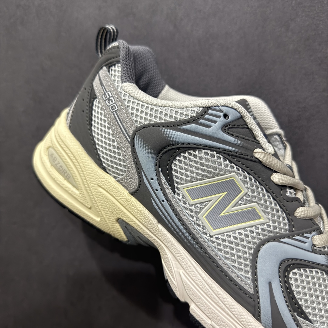 图片[6]-【纯原性价比】New Balance 530 NB530 男女休闲慢跑鞋 MR530TG 大厂出品 所有配色都是原鞋开发 超正版型 超高清洁度和品质 价格更具性价比 实体代购专用订单 配套商长期套现长期补货 全新货品 正常出厂触屏不到的单价 超级跑量款 全套原楦原纸板原厂数据开发 进口三明治网面 原装进口翻毛皮料正确绒感卡色 正确中底拉帮中底网布细节 采用轻质牛剖革拼接透气网眼衬垫织物鞋面材质 T-Beam大底提供足步弓支撑 保持步态稳定 后跟搭载外露缓震胶 鞋身整体以各种深浅不一的灰色覆盖 鞋头以淡蓝色调装饰 网眼衬垫通过不规律的色块实现做旧的美感 泛黄的鞋底更是进一步增添了复古气息 尺码：36 37 37.5 38 38.5 39.5 40 40.5 41.5 42 42.5 43 44 44.5 45-选品中心