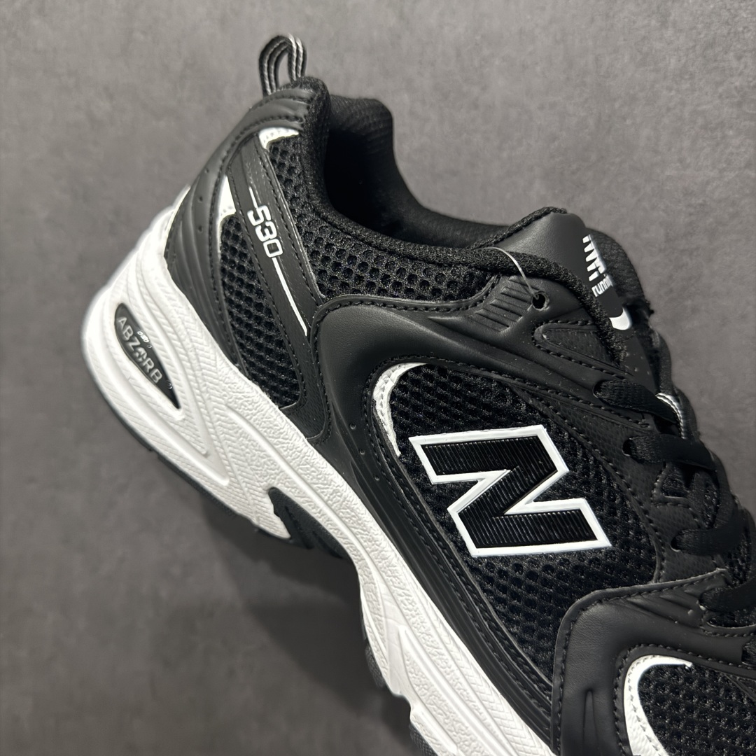 图片[6]-【纯原性价比】New Balance 530 NB530 男女休闲慢跑鞋 MR530SD 大厂出品 所有配色都是原鞋开发 超正版型 超高清洁度和品质 价格更具性价比 实体代购专用订单 配套商长期套现长期补货 全新货品 正常出厂触屏不到的单价 超级跑量款 全套原楦原纸板原厂数据开发 进口三明治网面 原装进口翻毛皮料正确绒感卡色 正确中底拉帮中底网布细节 采用轻质牛剖革拼接透气网眼衬垫织物鞋面材质 T-Beam大底提供足步弓支撑 保持步态稳定 后跟搭载外露缓震胶 鞋身整体以各种深浅不一的灰色覆盖 鞋头以淡蓝色调装饰 网眼衬垫通过不规律的色块实现做旧的美感 泛黄的鞋底更是进一步增添了复古气息 尺码：36 37 37.5 38 38.5 39.5 40 40.5 41.5 42 42.5 43 44 44.5 45-选品中心