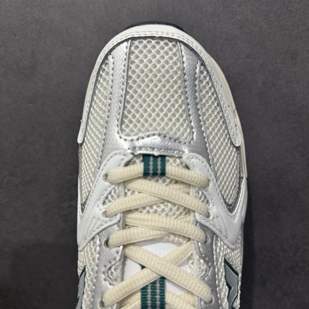 图片[8]-【纯原性价比】New Balance 530 NB530 男女休闲慢跑鞋 MR530SX 大厂出品 所有配色都是原鞋开发 超正版型 超高清洁度和品质 价格更具性价比 实体代购专用订单 配套商长期套现长期补货 全新货品 正常出厂触屏不到的单价 超级跑量款 全套原楦原纸板原厂数据开发 进口三明治网面 原装进口翻毛皮料正确绒感卡色 正确中底拉帮中底网布细节 采用轻质牛剖革拼接透气网眼衬垫织物鞋面材质 T-Beam大底提供足步弓支撑 保持步态稳定 后跟搭载外露缓震胶 鞋身整体以各种深浅不一的灰色覆盖 鞋头以淡蓝色调装饰 网眼衬垫通过不规律的色块实现做旧的美感 泛黄的鞋底更是进一步增添了复古气息 尺码：36 37 37.5 38 38.5 39.5 40 40.5 41.5 42 42.5 43 44 44.5 45-选品中心