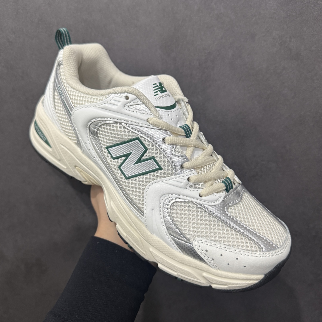 图片[3]-【纯原性价比】New Balance 530 NB530 男女休闲慢跑鞋 MR530SX 大厂出品 所有配色都是原鞋开发 超正版型 超高清洁度和品质 价格更具性价比 实体代购专用订单 配套商长期套现长期补货 全新货品 正常出厂触屏不到的单价 超级跑量款 全套原楦原纸板原厂数据开发 进口三明治网面 原装进口翻毛皮料正确绒感卡色 正确中底拉帮中底网布细节 采用轻质牛剖革拼接透气网眼衬垫织物鞋面材质 T-Beam大底提供足步弓支撑 保持步态稳定 后跟搭载外露缓震胶 鞋身整体以各种深浅不一的灰色覆盖 鞋头以淡蓝色调装饰 网眼衬垫通过不规律的色块实现做旧的美感 泛黄的鞋底更是进一步增添了复古气息 尺码：36 37 37.5 38 38.5 39.5 40 40.5 41.5 42 42.5 43 44 44.5 45-选品中心