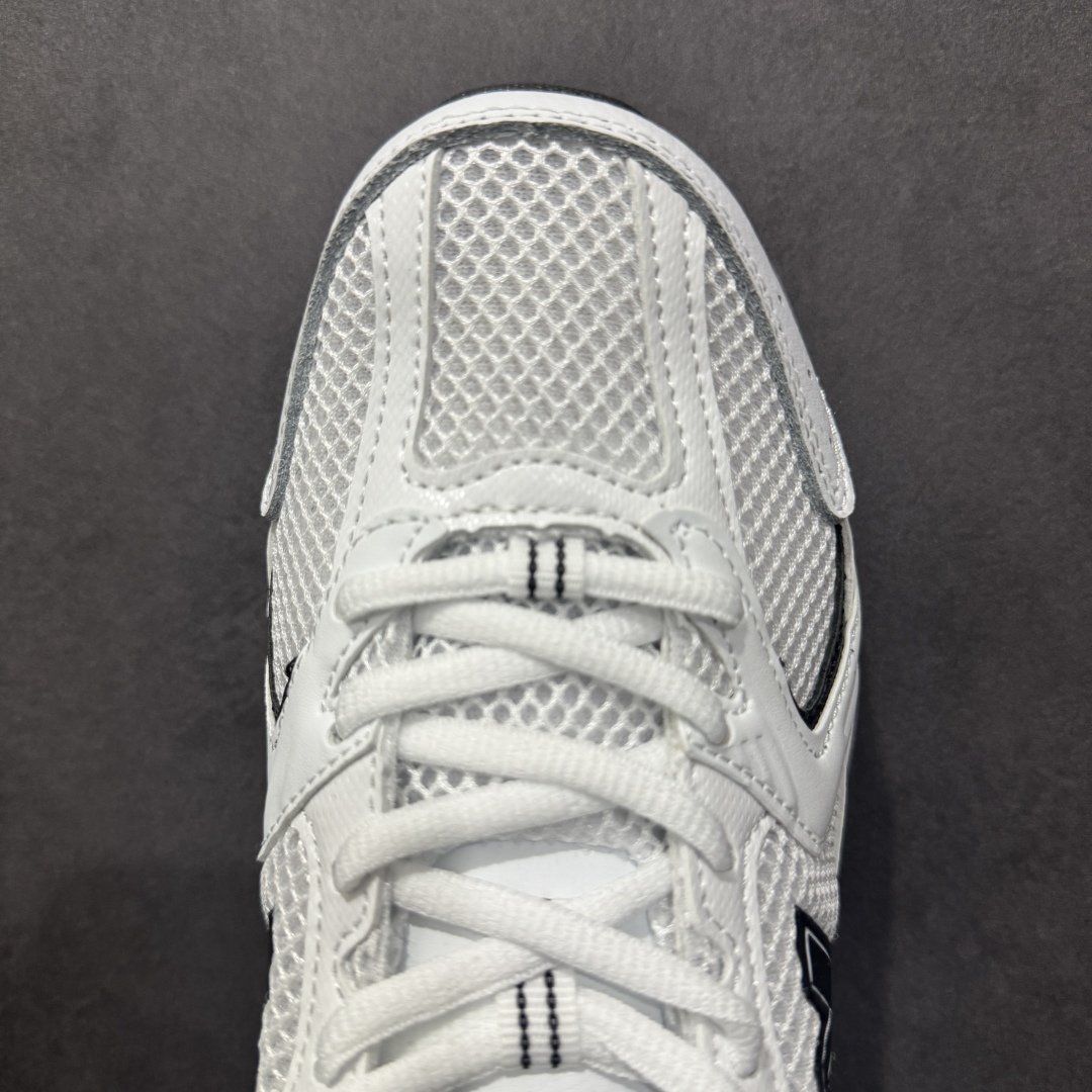 图片[8]-【纯原性价比】New Balance 530 NB530 男女休闲慢跑鞋 MR530EWB 大厂出品 所有配色都是原鞋开发 超正版型 超高清洁度和品质 价格更具性价比 实体代购专用订单 配套商长期套现长期补货 全新货品 正常出厂触屏不到的单价 超级跑量款 全套原楦原纸板原厂数据开发 进口三明治网面 原装进口翻毛皮料正确绒感卡色 正确中底拉帮中底网布细节 采用轻质牛剖革拼接透气网眼衬垫织物鞋面材质 T-Beam大底提供足步弓支撑 保持步态稳定 后跟搭载外露缓震胶 鞋身整体以各种深浅不一的灰色覆盖 鞋头以淡蓝色调装饰 网眼衬垫通过不规律的色块实现做旧的美感 泛黄的鞋底更是进一步增添了复古气息 尺码：36 37 37.5 38 38.5 39.5 40 40.5 41.5 42 42.5 43 44 44.5 45-选品中心
