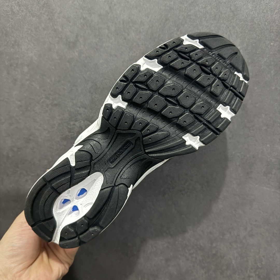 图片[9]-【纯原性价比】New Balance 530 NB530 男女休闲慢跑鞋 MR530EWB 大厂出品 所有配色都是原鞋开发 超正版型 超高清洁度和品质 价格更具性价比 实体代购专用订单 配套商长期套现长期补货 全新货品 正常出厂触屏不到的单价 超级跑量款 全套原楦原纸板原厂数据开发 进口三明治网面 原装进口翻毛皮料正确绒感卡色 正确中底拉帮中底网布细节 采用轻质牛剖革拼接透气网眼衬垫织物鞋面材质 T-Beam大底提供足步弓支撑 保持步态稳定 后跟搭载外露缓震胶 鞋身整体以各种深浅不一的灰色覆盖 鞋头以淡蓝色调装饰 网眼衬垫通过不规律的色块实现做旧的美感 泛黄的鞋底更是进一步增添了复古气息 尺码：36 37 37.5 38 38.5 39.5 40 40.5 41.5 42 42.5 43 44 44.5 45-选品中心