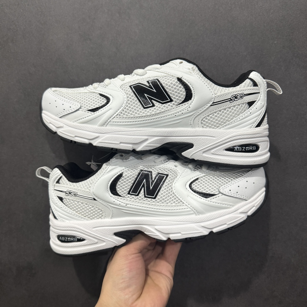 图片[12]-【纯原性价比】New Balance 530 NB530 男女休闲慢跑鞋 MR530FW1 大厂出品 所有配色都是原鞋开发 超正版型 超高清洁度和品质 价格更具性价比 实体代购专用订单 配套商长期套现长期补货 全新货品 正常出厂触屏不到的单价 超级跑量款 全套原楦原纸板原厂数据开发 进口三明治网面 原装进口翻毛皮料正确绒感卡色 正确中底拉帮中底网布细节 采用轻质牛剖革拼接透气网眼衬垫织物鞋面材质 T-Beam大底提供足步弓支撑 保持步态稳定 后跟搭载外露缓震胶 鞋身整体以各种深浅不一的灰色覆盖 鞋头以淡蓝色调装饰 网眼衬垫通过不规律的色块实现做旧的美感 泛黄的鞋底更是进一步增添了复古气息 尺码：36 37 37.5 38 38.5 39.5 40 40.5 41.5 42 42.5 43 44 44.5 45-选品中心