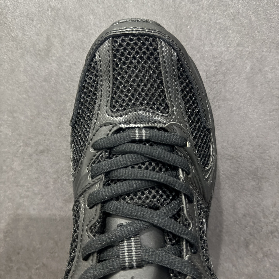 图片[8]-【纯原性价比】New Balance 530 NB530 男女休闲慢跑鞋 MR530FB1 大厂出品 所有配色都是原鞋开发 超正版型 超高清洁度和品质 价格更具性价比 实体代购专用订单 配套商长期套现长期补货 全新货品 正常出厂触屏不到的单价 超级跑量款 全套原楦原纸板原厂数据开发 进口三明治网面 原装进口翻毛皮料正确绒感卡色 正确中底拉帮中底网布细节 采用轻质牛剖革拼接透气网眼衬垫织物鞋面材质 T-Beam大底提供足步弓支撑 保持步态稳定 后跟搭载外露缓震胶 鞋身整体以各种深浅不一的灰色覆盖 鞋头以淡蓝色调装饰 网眼衬垫通过不规律的色块实现做旧的美感 泛黄的鞋底更是进一步增添了复古气息 尺码：36 37 37.5 38 38.5 39.5 40 40.5 41.5 42 42.5 43 44 44.5 45-选品中心