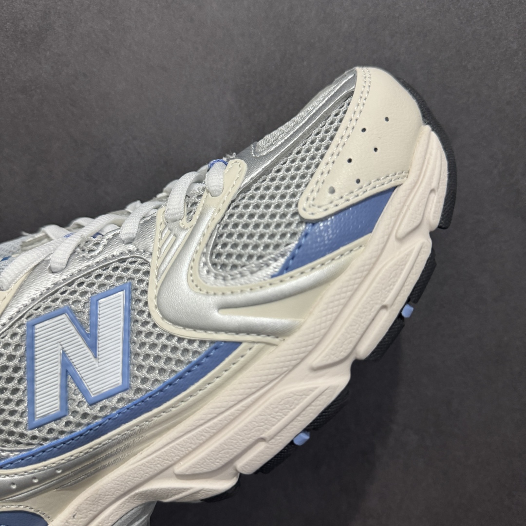 图片[5]-【纯原性价比】New Balance 530 NB530 男女休闲慢跑鞋 MR530KC 大厂出品 所有配色都是原鞋开发 超正版型 超高清洁度和品质 价格更具性价比 实体代购专用订单 配套商长期套现长期补货 全新货品 正常出厂触屏不到的单价 超级跑量款 全套原楦原纸板原厂数据开发 进口三明治网面 原装进口翻毛皮料正确绒感卡色 正确中底拉帮中底网布细节 采用轻质牛剖革拼接透气网眼衬垫织物鞋面材质 T-Beam大底提供足步弓支撑 保持步态稳定 后跟搭载外露缓震胶 鞋身整体以各种深浅不一的灰色覆盖 鞋头以淡蓝色调装饰 网眼衬垫通过不规律的色块实现做旧的美感 泛黄的鞋底更是进一步增添了复古气息 尺码：36 37 37.5 38 38.5 39.5 40 40.5 41.5 42 42.5 43 44 44.5 45-选品中心