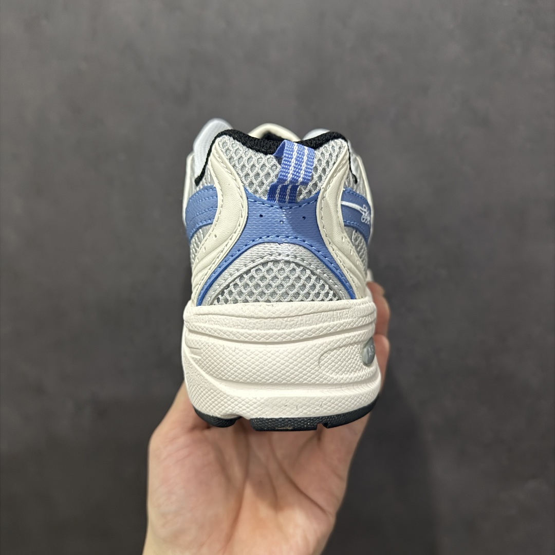 图片[4]-【纯原性价比】New Balance 530 NB530 男女休闲慢跑鞋 MR530KC 大厂出品 所有配色都是原鞋开发 超正版型 超高清洁度和品质 价格更具性价比 实体代购专用订单 配套商长期套现长期补货 全新货品 正常出厂触屏不到的单价 超级跑量款 全套原楦原纸板原厂数据开发 进口三明治网面 原装进口翻毛皮料正确绒感卡色 正确中底拉帮中底网布细节 采用轻质牛剖革拼接透气网眼衬垫织物鞋面材质 T-Beam大底提供足步弓支撑 保持步态稳定 后跟搭载外露缓震胶 鞋身整体以各种深浅不一的灰色覆盖 鞋头以淡蓝色调装饰 网眼衬垫通过不规律的色块实现做旧的美感 泛黄的鞋底更是进一步增添了复古气息 尺码：36 37 37.5 38 38.5 39.5 40 40.5 41.5 42 42.5 43 44 44.5 45-选品中心