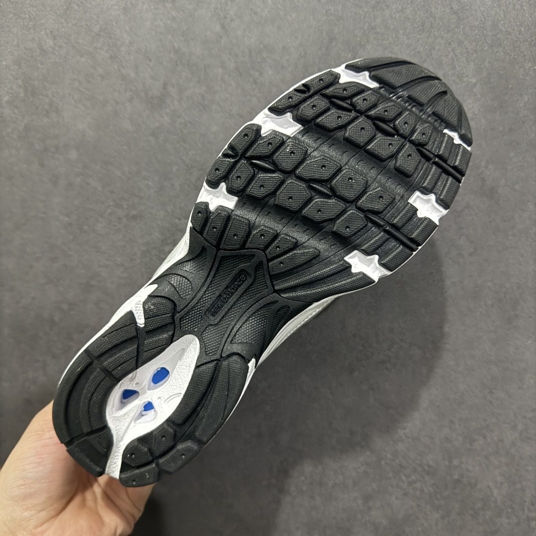 图片[9]-【纯原性价比】New Balance 530 NB530 男女休闲慢跑鞋 MR530AD 大厂出品 所有配色都是原鞋开发 超正版型 超高清洁度和品质 价格更具性价比 实体代购专用订单 配套商长期套现长期补货 全新货品 正常出厂触屏不到的单价 超级跑量款 全套原楦原纸板原厂数据开发 进口三明治网面 原装进口翻毛皮料正确绒感卡色 正确中底拉帮中底网布细节 采用轻质牛剖革拼接透气网眼衬垫织物鞋面材质 T-Beam大底提供足步弓支撑 保持步态稳定 后跟搭载外露缓震胶 鞋身整体以各种深浅不一的灰色覆盖 鞋头以淡蓝色调装饰 网眼衬垫通过不规律的色块实现做旧的美感 泛黄的鞋底更是进一步增添了复古气息 尺码：36 37 37.5 38 38.5 39.5 40 40.5 41.5 42 42.5 43 44 44.5 45-选品中心