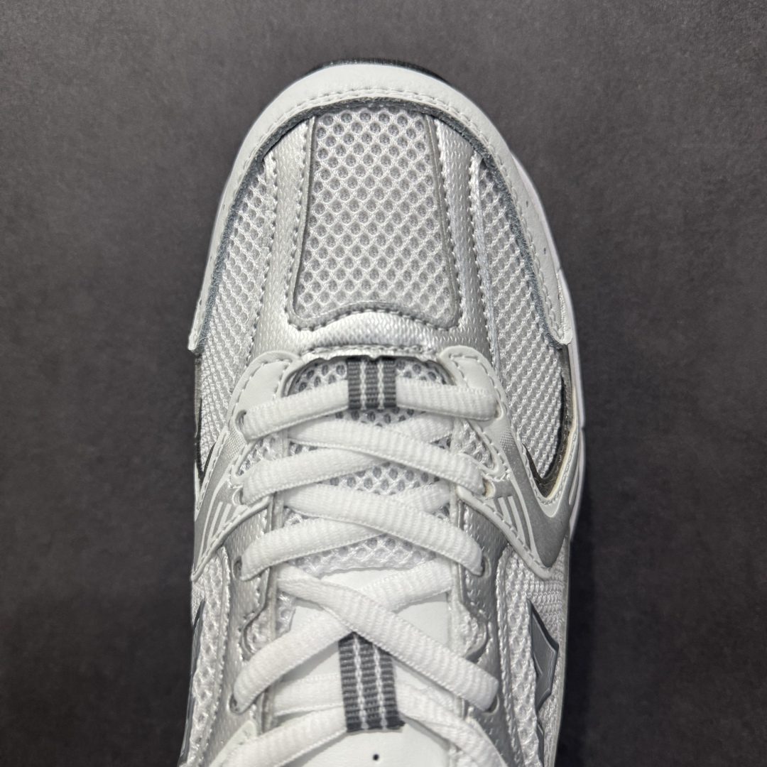 图片[8]-【纯原性价比】New Balance 530 NB530 男女休闲慢跑鞋 MR530AD 大厂出品 所有配色都是原鞋开发 超正版型 超高清洁度和品质 价格更具性价比 实体代购专用订单 配套商长期套现长期补货 全新货品 正常出厂触屏不到的单价 超级跑量款 全套原楦原纸板原厂数据开发 进口三明治网面 原装进口翻毛皮料正确绒感卡色 正确中底拉帮中底网布细节 采用轻质牛剖革拼接透气网眼衬垫织物鞋面材质 T-Beam大底提供足步弓支撑 保持步态稳定 后跟搭载外露缓震胶 鞋身整体以各种深浅不一的灰色覆盖 鞋头以淡蓝色调装饰 网眼衬垫通过不规律的色块实现做旧的美感 泛黄的鞋底更是进一步增添了复古气息 尺码：36 37 37.5 38 38.5 39.5 40 40.5 41.5 42 42.5 43 44 44.5 45-选品中心