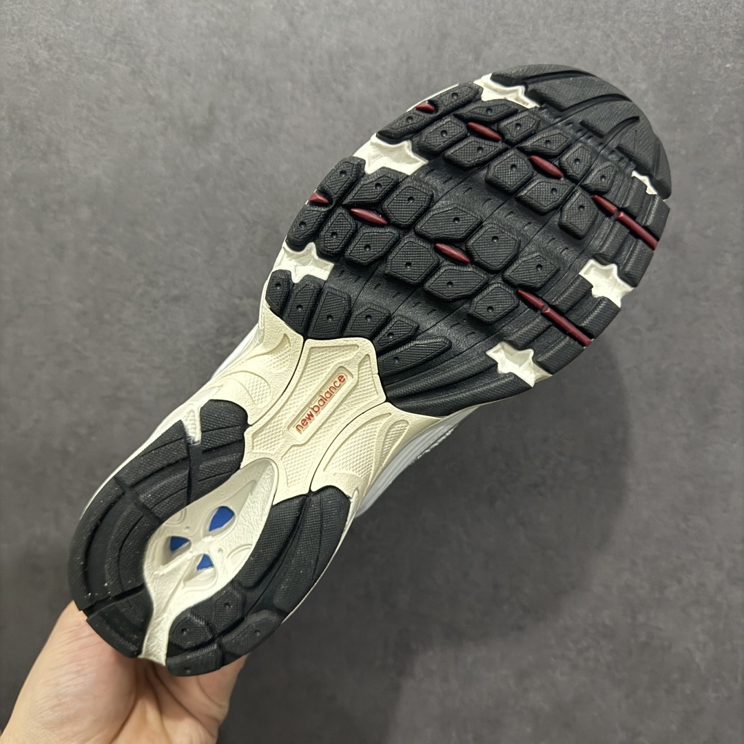 图片[9]-【纯原性价比】New Balance 530 NB530 男女休闲慢跑鞋 MR530SZ 大厂出品 所有配色都是原鞋开发 超正版型 超高清洁度和品质 价格更具性价比 实体代购专用订单 配套商长期套现长期补货 全新货品 正常出厂触屏不到的单价 超级跑量款 全套原楦原纸板原厂数据开发 进口三明治网面 原装进口翻毛皮料正确绒感卡色 正确中底拉帮中底网布细节 采用轻质牛剖革拼接透气网眼衬垫织物鞋面材质 T-Beam大底提供足步弓支撑 保持步态稳定 后跟搭载外露缓震胶 鞋身整体以各种深浅不一的灰色覆盖 鞋头以淡蓝色调装饰 网眼衬垫通过不规律的色块实现做旧的美感 泛黄的鞋底更是进一步增添了复古气息 尺码：36 37 37.5 38 38.5 39.5 40 40.5 41.5 42 42.5 43 44 44.5 45-选品中心