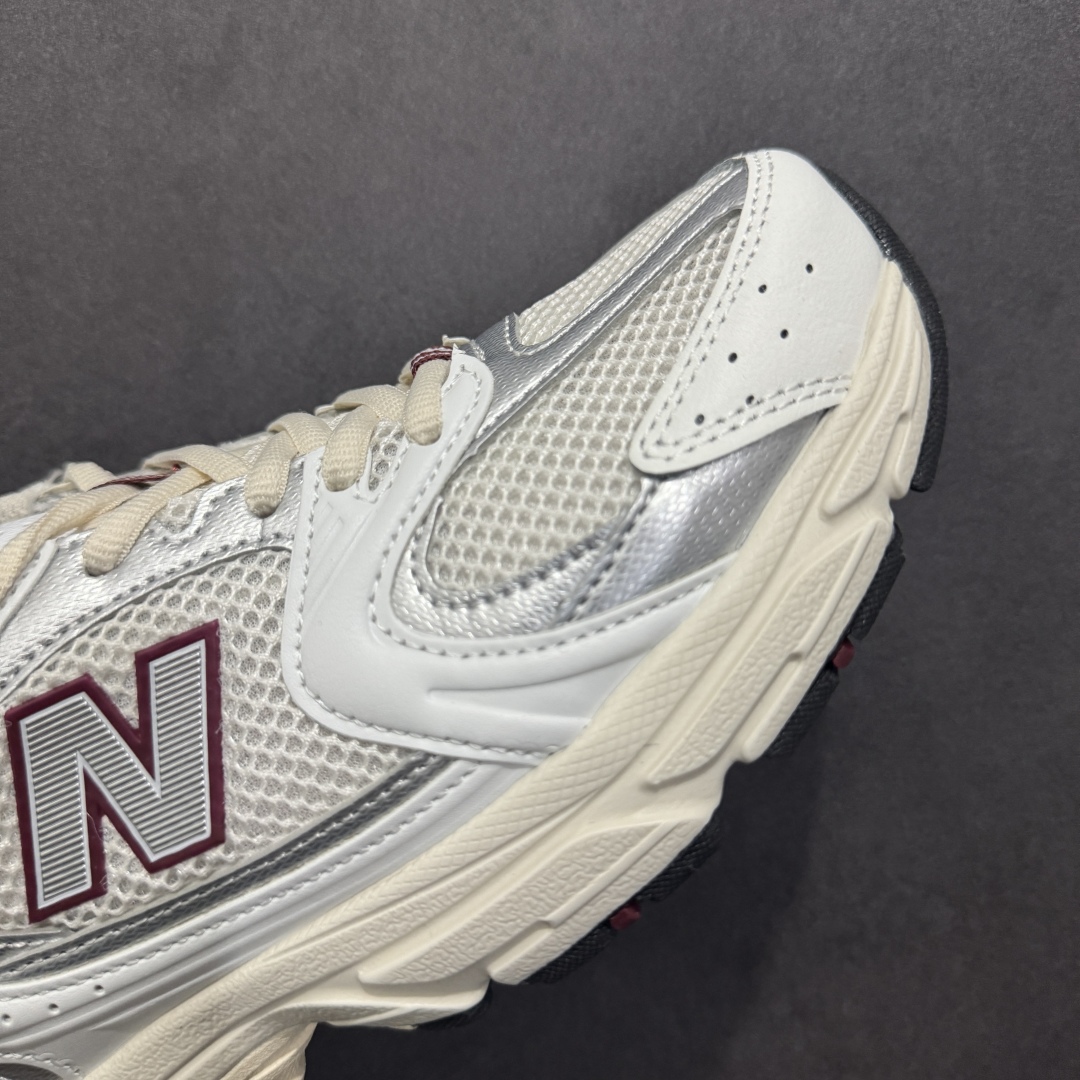 图片[5]-【纯原性价比】New Balance 530 NB530 男女休闲慢跑鞋 MR530SZ 大厂出品 所有配色都是原鞋开发 超正版型 超高清洁度和品质 价格更具性价比 实体代购专用订单 配套商长期套现长期补货 全新货品 正常出厂触屏不到的单价 超级跑量款 全套原楦原纸板原厂数据开发 进口三明治网面 原装进口翻毛皮料正确绒感卡色 正确中底拉帮中底网布细节 采用轻质牛剖革拼接透气网眼衬垫织物鞋面材质 T-Beam大底提供足步弓支撑 保持步态稳定 后跟搭载外露缓震胶 鞋身整体以各种深浅不一的灰色覆盖 鞋头以淡蓝色调装饰 网眼衬垫通过不规律的色块实现做旧的美感 泛黄的鞋底更是进一步增添了复古气息 尺码：36 37 37.5 38 38.5 39.5 40 40.5 41.5 42 42.5 43 44 44.5 45-选品中心