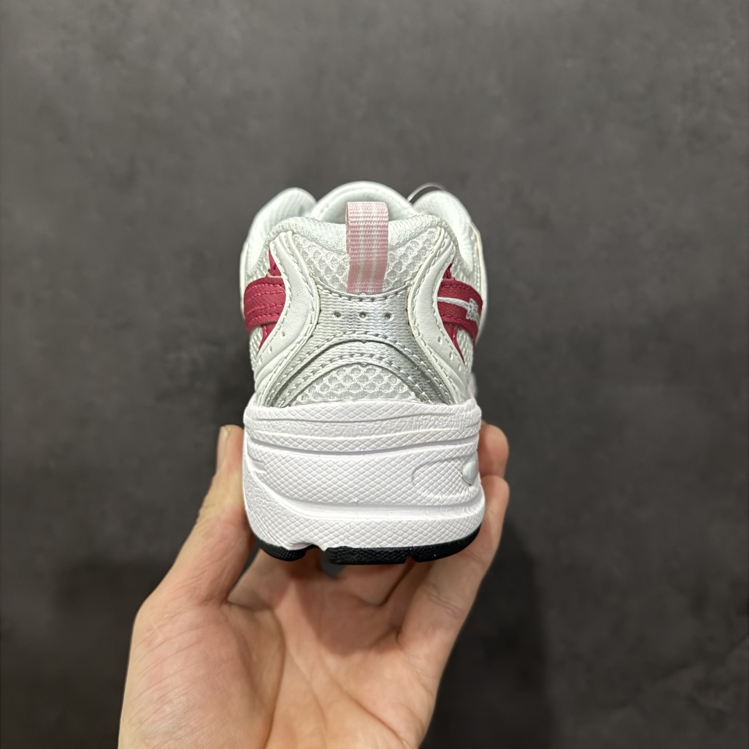 图片[4]-【纯原性价比】New Balance 530 NB530 男女休闲慢跑鞋 PZ530PK 大厂出品 所有配色都是原鞋开发 超正版型 超高清洁度和品质 价格更具性价比 实体代购专用订单 配套商长期套现长期补货 全新货品 正常出厂触屏不到的单价 超级跑量款 全套原楦原纸板原厂数据开发 进口三明治网面 原装进口翻毛皮料正确绒感卡色 正确中底拉帮中底网布细节 采用轻质牛剖革拼接透气网眼衬垫织物鞋面材质 T-Beam大底提供足步弓支撑 保持步态稳定 后跟搭载外露缓震胶 鞋身整体以各种深浅不一的灰色覆盖 鞋头以淡蓝色调装饰 网眼衬垫通过不规律的色块实现做旧的美感 泛黄的鞋底更是进一步增添了复古气息 尺码：36 37 37.5 38 38.5 39.5 40 40.5 41.5 42 42.5 43 44 44.5 45-选品中心