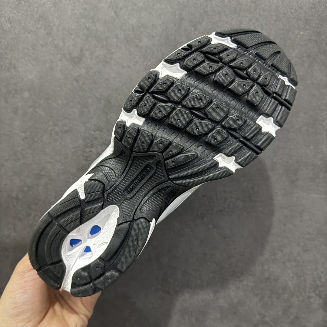 图片[9]-【纯原性价比】New Balance 530 NB530 男女休闲慢跑鞋 MR530AB 大厂出品 所有配色都是原鞋开发 超正版型 超高清洁度和品质 价格更具性价比 实体代购专用订单 配套商长期套现长期补货 全新货品 正常出厂触屏不到的单价 超级跑量款 全套原楦原纸板原厂数据开发 进口三明治网面 原装进口翻毛皮料正确绒感卡色 正确中底拉帮中底网布细节 采用轻质牛剖革拼接透气网眼衬垫织物鞋面材质 T-Beam大底提供足步弓支撑 保持步态稳定 后跟搭载外露缓震胶 鞋身整体以各种深浅不一的灰色覆盖 鞋头以淡蓝色调装饰 网眼衬垫通过不规律的色块实现做旧的美感 泛黄的鞋底更是进一步增添了复古气息 尺码：36 37 37.5 38 38.5 39.5 40 40.5 41.5 42 42.5 43 44 44.5 45-选品中心