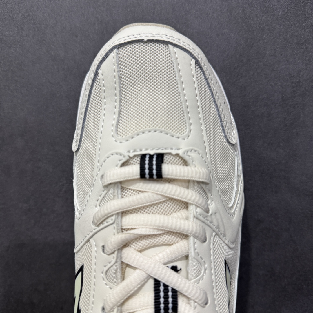 图片[8]-【纯原性价比】New Balance 530 NB530 男女休闲慢跑鞋 MR530SH 大厂出品 所有配色都是原鞋开发 超正版型 超高清洁度和品质 价格更具性价比 实体代购专用订单 配套商长期套现长期补货 全新货品 正常出厂触屏不到的单价 超级跑量款 全套原楦原纸板原厂数据开发 进口三明治网面 原装进口翻毛皮料正确绒感卡色 正确中底拉帮中底网布细节 采用轻质牛剖革拼接透气网眼衬垫织物鞋面材质 T-Beam大底提供足步弓支撑 保持步态稳定 后跟搭载外露缓震胶 鞋身整体以各种深浅不一的灰色覆盖 鞋头以淡蓝色调装饰 网眼衬垫通过不规律的色块实现做旧的美感 泛黄的鞋底更是进一步增添了复古气息 尺码：36 37 37.5 38 38.5 39.5 40 40.5 41.5 42 42.5 43 44 44.5 45-选品中心