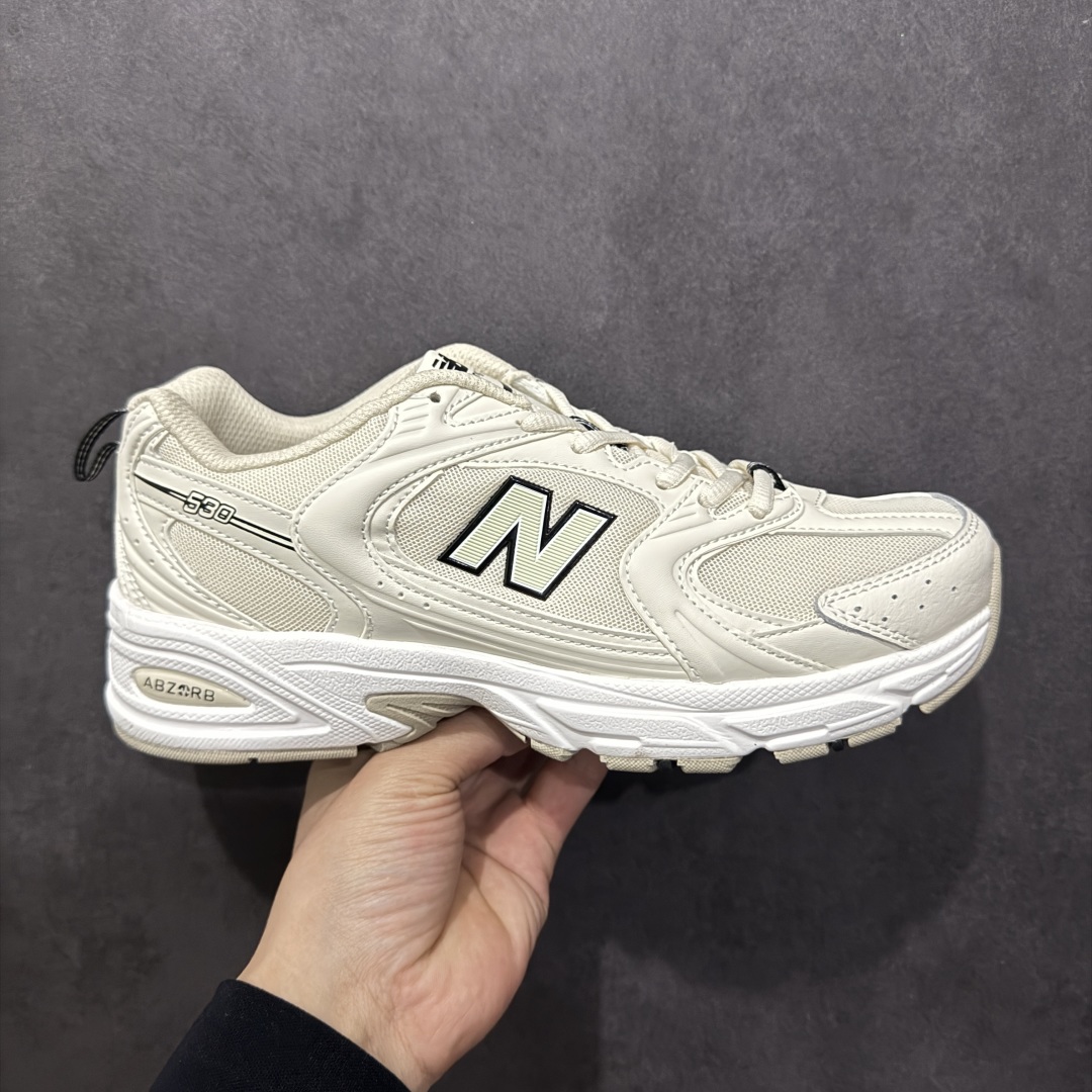 【纯原性价比】New Balance 530 NB530 男女休闲慢跑鞋 MR530SH 大厂出品 所有配色都是原鞋开发 超正版型 超高清洁度和品质 价格更具性价比 实体代购专用订单 配套商长期套现长期补货 全新货品 正常出厂触屏不到的单价 超级跑量款 全套原楦原纸板原厂数据开发 进口三明治网面 原装进口翻毛皮料正确绒感卡色 正确中底拉帮中底网布细节 采用轻质牛剖革拼接透气网眼衬垫织物鞋面材质 T-Beam大底提供足步弓支撑 保持步态稳定 后跟搭载外露缓震胶 鞋身整体以各种深浅不一的灰色覆盖 鞋头以淡蓝色调装饰 网眼衬垫通过不规律的色块实现做旧的美感 泛黄的鞋底更是进一步增添了复古气息 尺码:36 37 37.5 38 38.5 39.5 40 40.5 41.5 42 42.5 43 44 44.5 45-选品中心