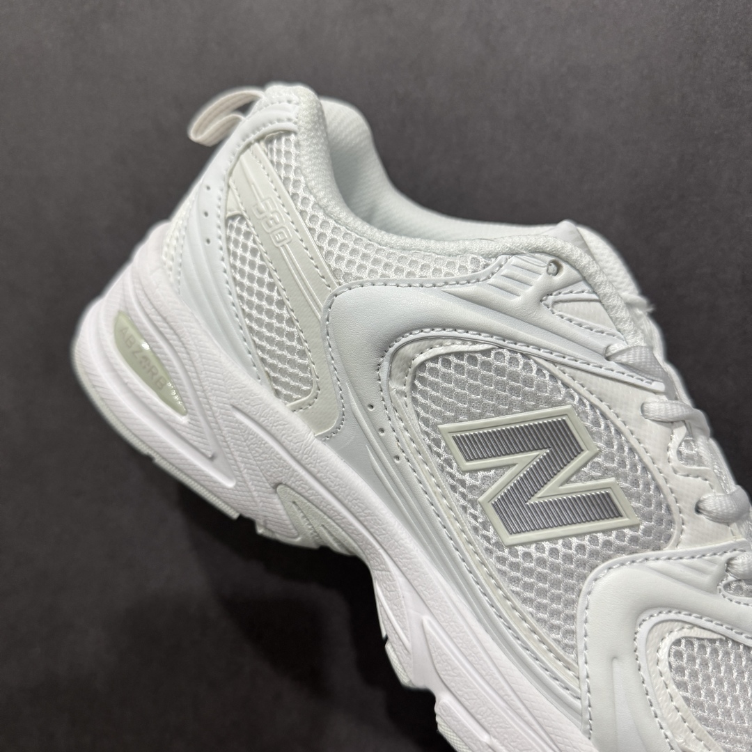 图片[6]-【纯原性价比】New Balance 530 NB530 男女休闲慢跑鞋 MR530FW1 大厂出品 所有配色都是原鞋开发 超正版型 超高清洁度和品质 价格更具性价比 实体代购专用订单 配套商长期套现长期补货 全新货品 正常出厂触屏不到的单价 超级跑量款 全套原楦原纸板原厂数据开发 进口三明治网面 原装进口翻毛皮料正确绒感卡色 正确中底拉帮中底网布细节 采用轻质牛剖革拼接透气网眼衬垫织物鞋面材质 T-Beam大底提供足步弓支撑 保持步态稳定 后跟搭载外露缓震胶 鞋身整体以各种深浅不一的灰色覆盖 鞋头以淡蓝色调装饰 网眼衬垫通过不规律的色块实现做旧的美感 泛黄的鞋底更是进一步增添了复古气息 尺码：36 37 37.5 38 38.5 39.5 40 40.5 41.5 42 42.5 43 44 44.5 45-选品中心