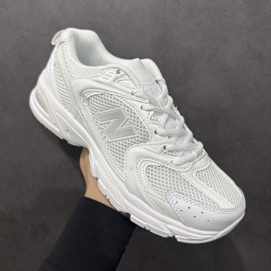 图片[3]-【纯原性价比】New Balance 530 NB530 男女休闲慢跑鞋 MR530FW1 大厂出品 所有配色都是原鞋开发 超正版型 超高清洁度和品质 价格更具性价比 实体代购专用订单 配套商长期套现长期补货 全新货品 正常出厂触屏不到的单价 超级跑量款 全套原楦原纸板原厂数据开发 进口三明治网面 原装进口翻毛皮料正确绒感卡色 正确中底拉帮中底网布细节 采用轻质牛剖革拼接透气网眼衬垫织物鞋面材质 T-Beam大底提供足步弓支撑 保持步态稳定 后跟搭载外露缓震胶 鞋身整体以各种深浅不一的灰色覆盖 鞋头以淡蓝色调装饰 网眼衬垫通过不规律的色块实现做旧的美感 泛黄的鞋底更是进一步增添了复古气息 尺码：36 37 37.5 38 38.5 39.5 40 40.5 41.5 42 42.5 43 44 44.5 45-选品中心