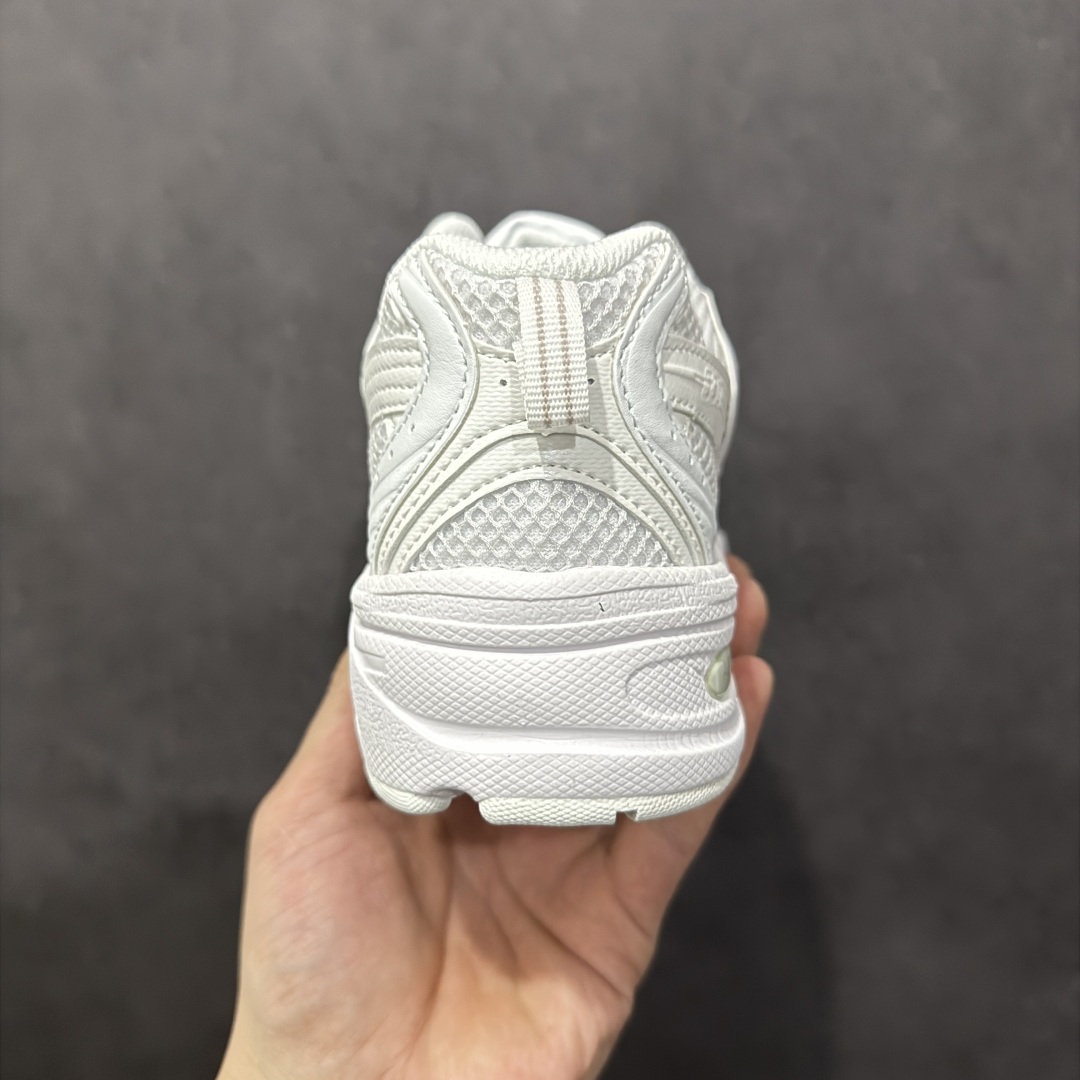 图片[4]-【纯原性价比】New Balance 530 NB530 男女休闲慢跑鞋 MR530FW1 大厂出品 所有配色都是原鞋开发 超正版型 超高清洁度和品质 价格更具性价比 实体代购专用订单 配套商长期套现长期补货 全新货品 正常出厂触屏不到的单价 超级跑量款 全套原楦原纸板原厂数据开发 进口三明治网面 原装进口翻毛皮料正确绒感卡色 正确中底拉帮中底网布细节 采用轻质牛剖革拼接透气网眼衬垫织物鞋面材质 T-Beam大底提供足步弓支撑 保持步态稳定 后跟搭载外露缓震胶 鞋身整体以各种深浅不一的灰色覆盖 鞋头以淡蓝色调装饰 网眼衬垫通过不规律的色块实现做旧的美感 泛黄的鞋底更是进一步增添了复古气息 尺码：36 37 37.5 38 38.5 39.5 40 40.5 41.5 42 42.5 43 44 44.5 45-选品中心