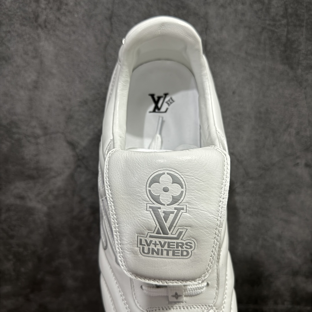 图片[8]-【X1礼盒版】Louis Vuitton 2025 LV Footprint 情侣同款球鞋 市面最新版本 佛山高端品质 第一时间订入zp开发每个拼色的材质都是原版独家定制,与正品一致 做到对版对色大底开模高弹力环保发泡底 模具费都高达几十万 原版头层皮鞋面 压花都是按正品一比一打造开发 不偷半点料 不掺半点假 细节原版一致 可对比 全包套原版包装配件 最新包装大礼盒!! 目前市面一梯队级别 市场太杂请注意混卖版本 可区别材料 版型 质感 包装配件 一切肉眼可见的细节 法国巴黎百年奢侈品牌LV路易威登Louis Vuitton 尺码： 39 40 41 42 43 44 45 46-选品中心