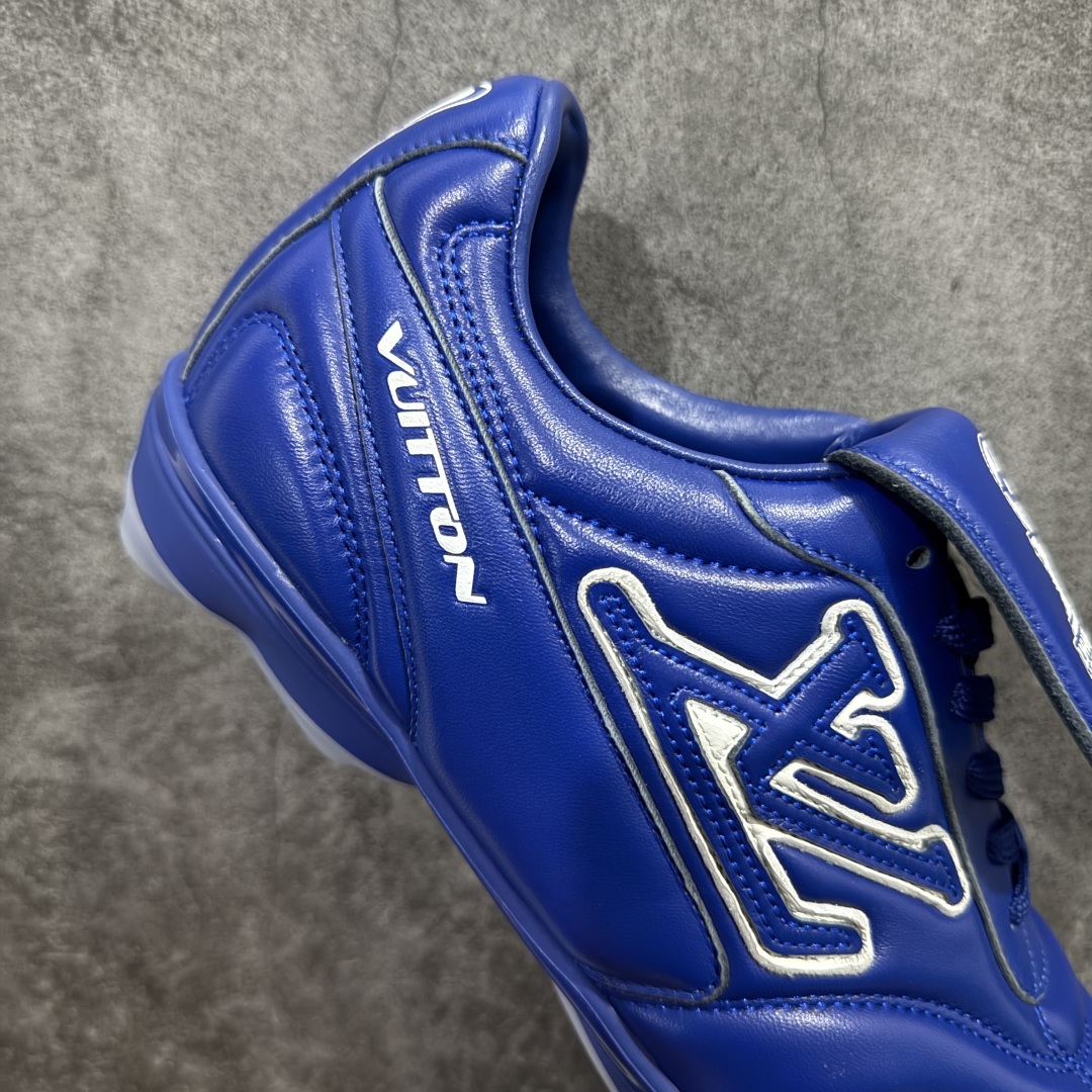 图片[7]-【X1礼盒版】Louis Vuitton 2025 LV Footprint 情侣同款球鞋 市面最新版本 佛山高端品质 第一时间订入zp开发每个拼色的材质都是原版独家定制,与正品一致 做到对版对色大底开模高弹力环保发泡底 模具费都高达几十万 原版头层皮鞋面 压花都是按正品一比一打造开发 不偷半点料 不掺半点假 细节原版一致 可对比 全包套原版包装配件 最新包装大礼盒!! 目前市面一梯队级别 市场太杂请注意混卖版本 可区别材料 版型 质感 包装配件 一切肉眼可见的细节 法国巴黎百年奢侈品牌LV路易威登Louis Vuitton 尺码： 39 40 41 42 43 44 45 46-选品中心