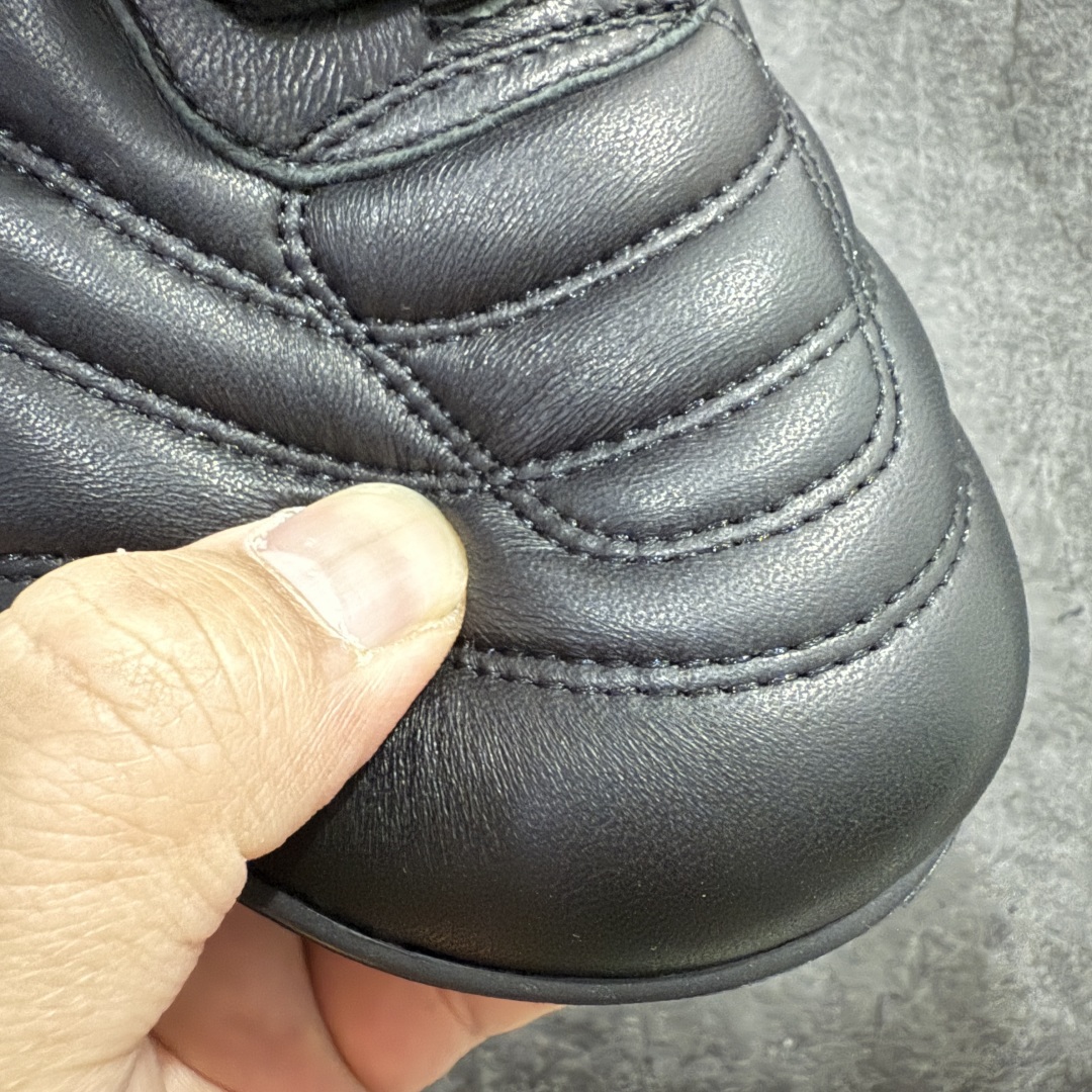 图片[5]-【X1礼盒版】Louis Vuitton 2025 LV Footprint 情侣同款球鞋 市面最新版本 佛山高端品质 第一时间订入zp开发每个拼色的材质都是原版独家定制,与正品一致 做到对版对色大底开模高弹力环保发泡底 模具费都高达几十万 原版头层皮鞋面 压花都是按正品一比一打造开发 不偷半点料 不掺半点假 细节原版一致 可对比 全包套原版包装配件 最新包装大礼盒!! 目前市面一梯队级别 市场太杂请注意混卖版本 可区别材料 版型 质感 包装配件 一切肉眼可见的细节 法国巴黎百年奢侈品牌LV路易威登Louis Vuitton 尺码： 39 40 41 42 43 44 45 46-选品中心