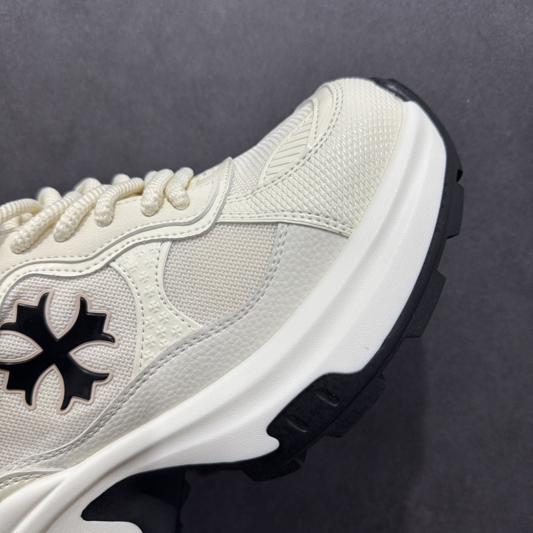 图片[5]-【公司级】新配色 广东大厂出品‼ GG-CC Chunky Low 克罗心十字架 2025 GGCC 低帮复古厚底增高老爹鞋 增高界的隐藏神器! 穿上它腿部线条直接拉满~ 鞋底做工软乎乎的，一点也不需要担心新鞋磨脚咯 搭配牛仔裤、裙子还是运动装都能轻松驾驭各种风格，它是真的百搭! 原版正确大底 高档银盒 5CM 增高厚底 大长腿既视感轻松拿捏 货号：G24X9255 尺码：35 36 37 38 39 40-选品中心