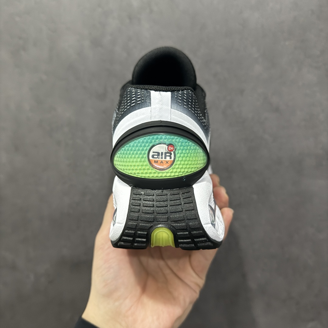 图片[4]-【纯原YH版】Nike Air Max Dn 舒适耐用 防滑耐磨 低帮 生活休闲鞋 今年 Air Max Day，搭载 “Dynamic Air”技术的 Nike Air Max Dn 首次亮相，四个分区圆形开窗气垫带来极高的辨识度。采用“Dynamic Air”技术加持，不仅具备着充满科技感的外观，更具备着优越的穿着质感。TPU 拱形稳定片为中足提供结构支撑，搭配后跟 TPU 贴片起到支撑跟腱的作用。注入式 Phylon 泡绵包裹 Air 气垫单元，适合街头行走的橡胶大底则包裹足跟部位，提供抓地力和耐穿性。 货号：FZ4044-001 尺码：36 37.5 38 39 40 41 42 43 44 45-选品中心