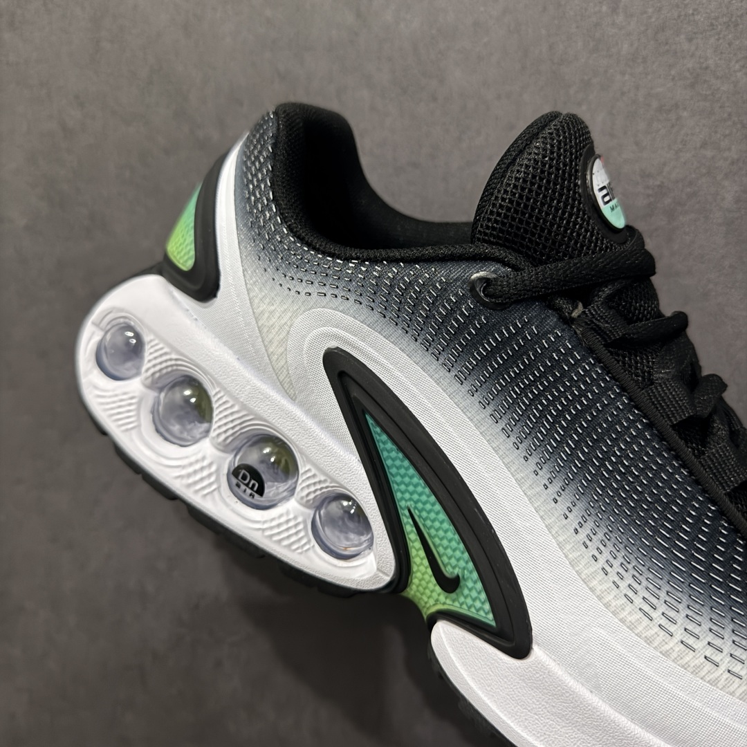 图片[6]-【纯原YH版】Nike Air Max Dn 舒适耐用 防滑耐磨 低帮 生活休闲鞋 今年 Air Max Day，搭载 “Dynamic Air”技术的 Nike Air Max Dn 首次亮相，四个分区圆形开窗气垫带来极高的辨识度。采用“Dynamic Air”技术加持，不仅具备着充满科技感的外观，更具备着优越的穿着质感。TPU 拱形稳定片为中足提供结构支撑，搭配后跟 TPU 贴片起到支撑跟腱的作用。注入式 Phylon 泡绵包裹 Air 气垫单元，适合街头行走的橡胶大底则包裹足跟部位，提供抓地力和耐穿性。 货号：FZ4044-001 尺码：36 37.5 38 39 40 41 42 43 44 45-选品中心