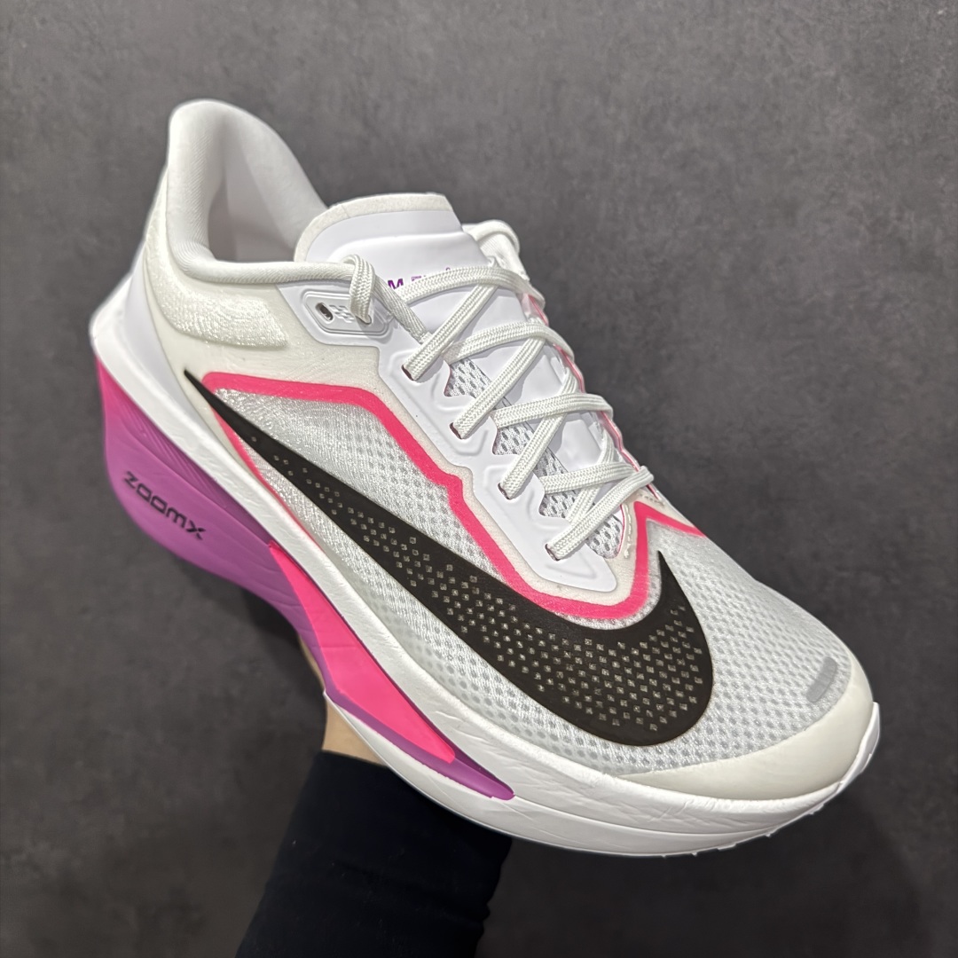 图片[3]-【公司级】NK ZoomX Invincible Run Flyknit 6 轻量跑鞋 飞织低帮休闲运动慢跑鞋 厚底增高 老爹鞋 此鞋专为短跑运动员而生 是为 5 至 10 公里距离的赛事和训练打造 整体设计采用流线型的轻质工程网眼材质构成鞋面 并与其他 Running 旗舰鞋款同样搭载全脚掌 ZoomX 缓冲中底 搭配 Pebax 物料与橡胶外底 ZoomX StreakFly 首发配色以Prototype呈现 其灵感是来自开发期间的磨损测试 透过编号的标记与内侧的预期跑步距离突出研发过程 货号： FN8455-101 尺码：36 36.5 37.5 38 38.5 39 40 40.5 41 42 42.5 43 44 45-选品中心